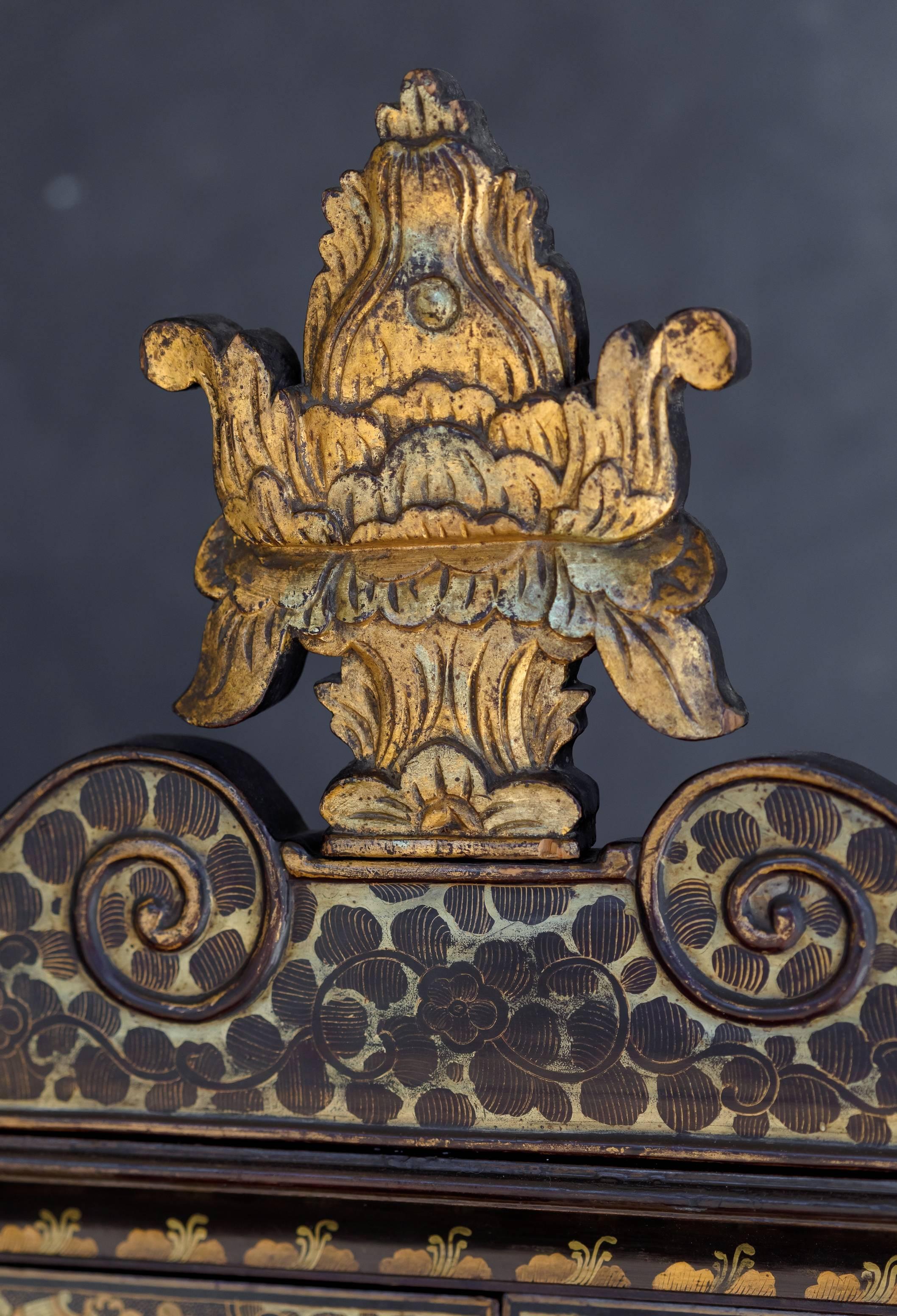 19th Century Chinoiserie Black Lacquer and Gilt Painted Vanity Cabinet on Stand 2