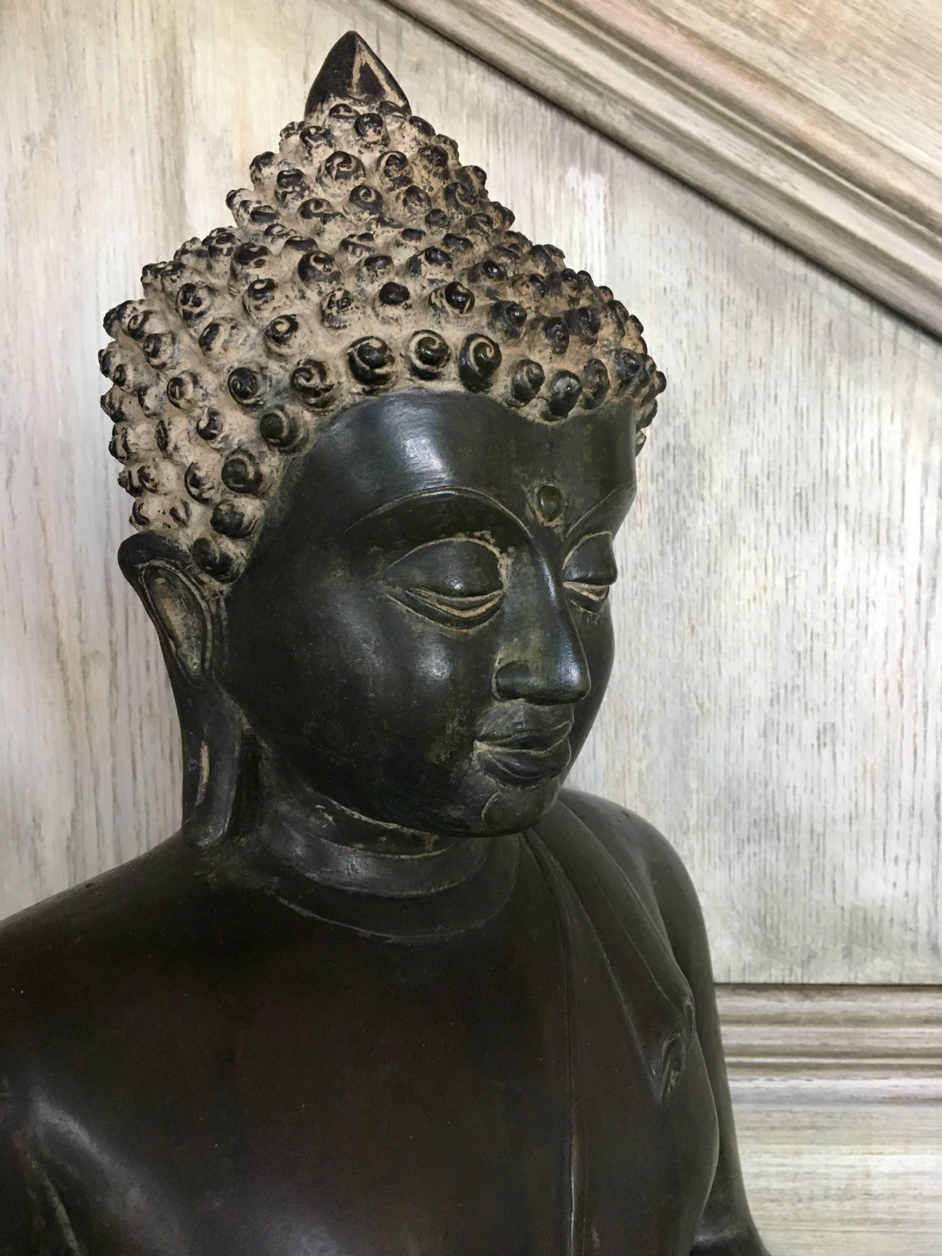 Large Burmese Bronze Medicine Buddha, Pagan Style, Late 19th Century In Good Condition For Sale In Austin, TX