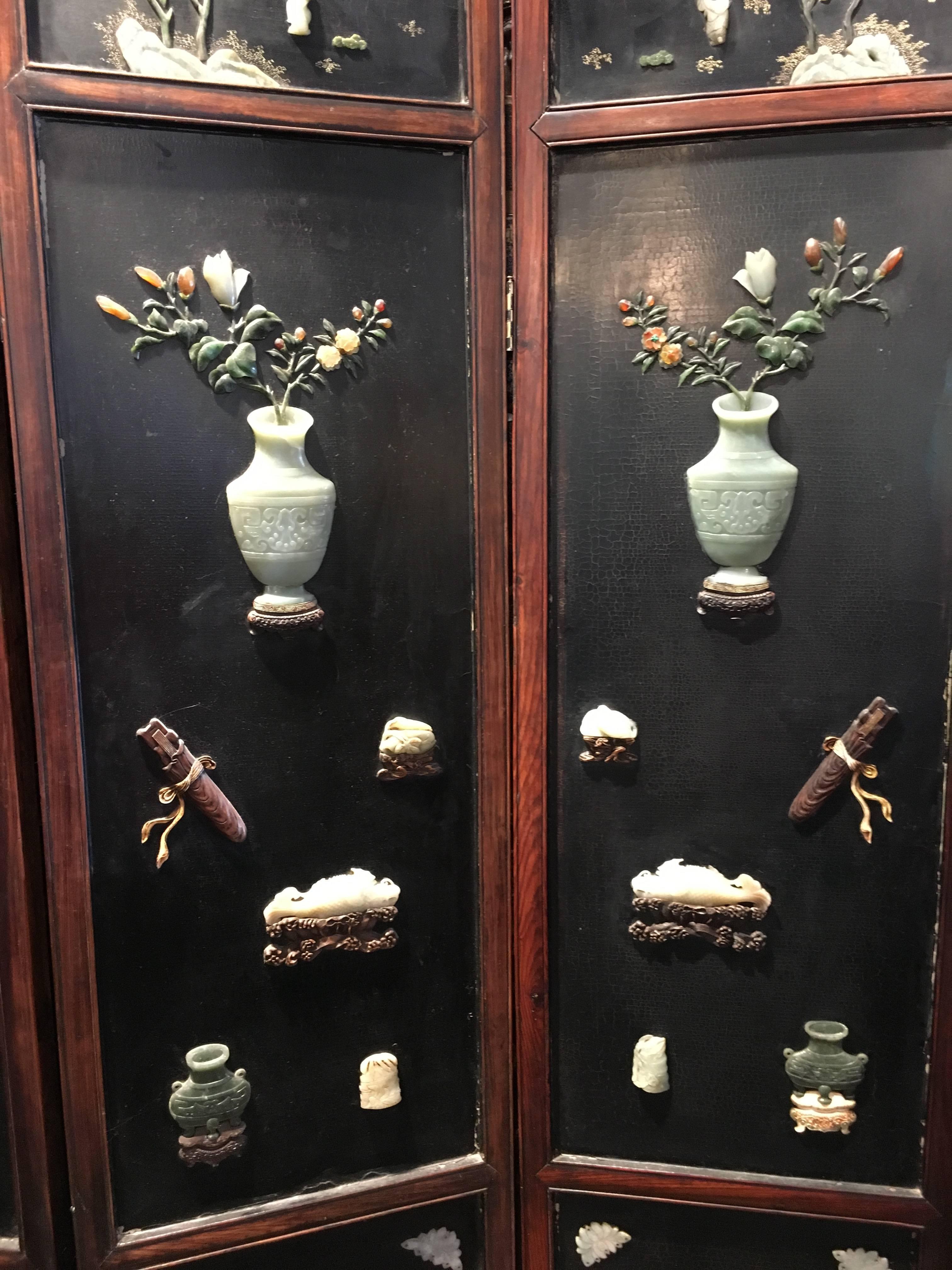 Sechsteiliger Raumteiler aus chinesischem Hartholz, Lack und Jade aus dem frühen 19. Jahrhundert (Chinesisch) im Angebot