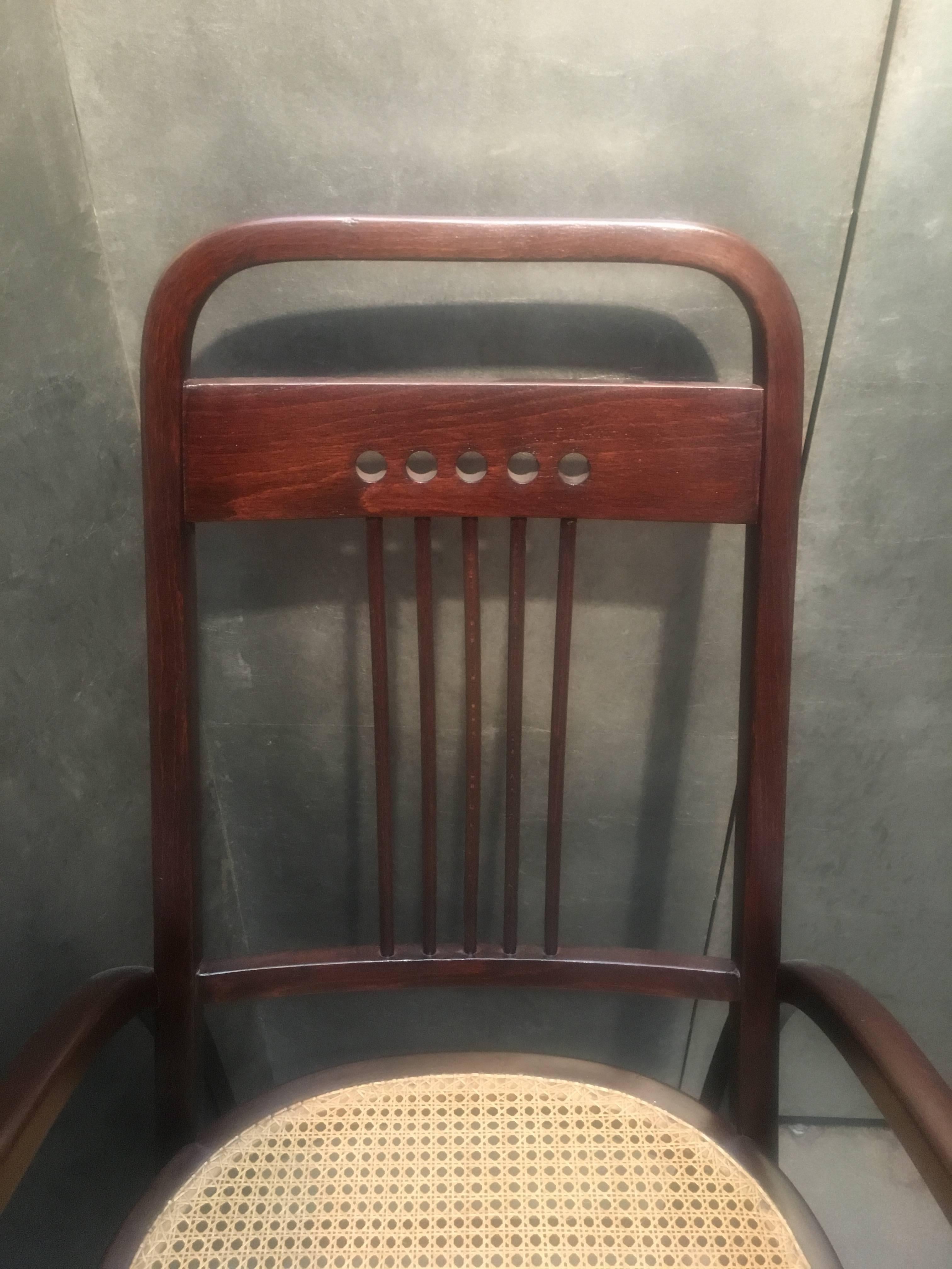 Thonet-Sessel Modell Nr. 511 aus Bugholz, Wiener Sezession, um 1904 (Frühes 20. Jahrhundert) im Angebot