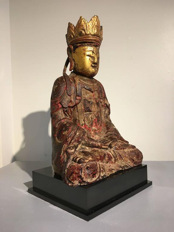 Chinese Ming Dynasty Carved, Painted and Giltwood Amitayus Buddha For Sale 1