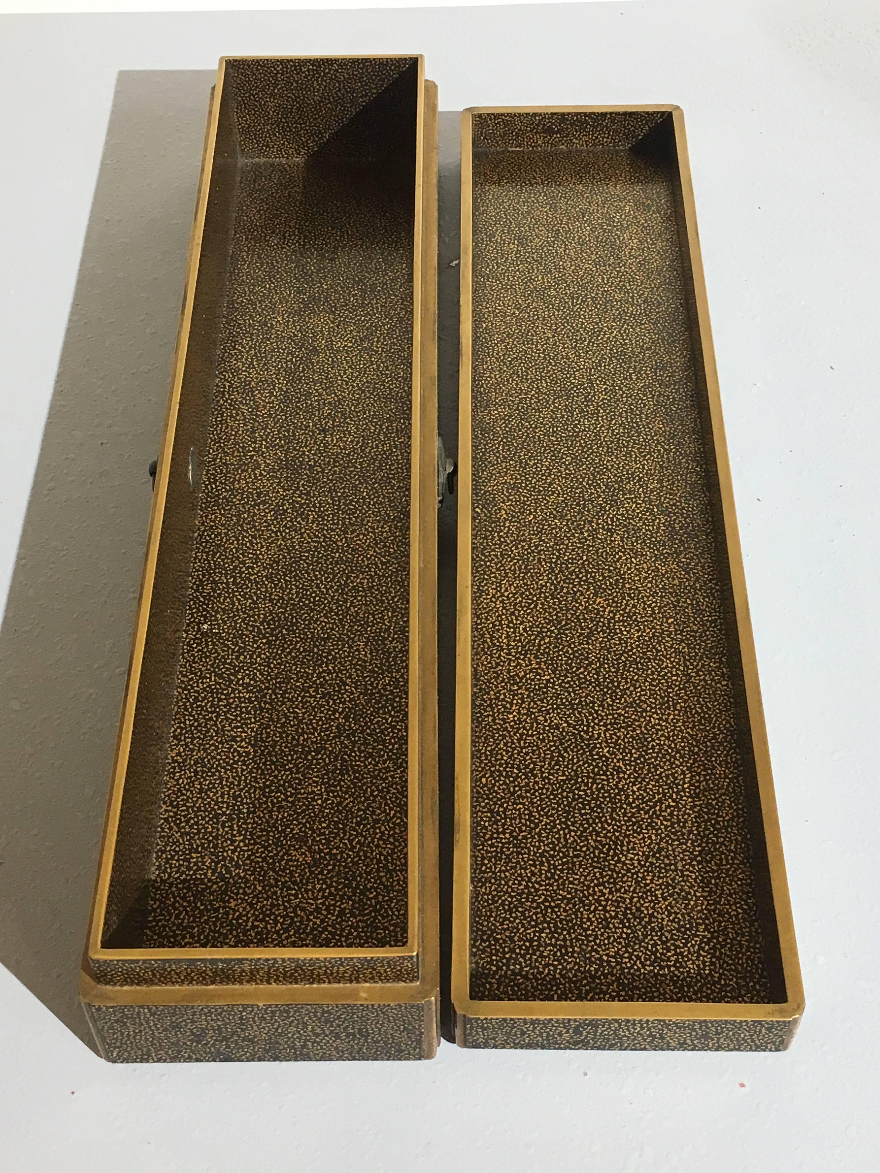 Japanese Edo Period Igarashi School Long Lacquer Box, Tanzaku-Bako In Good Condition For Sale In Austin, TX