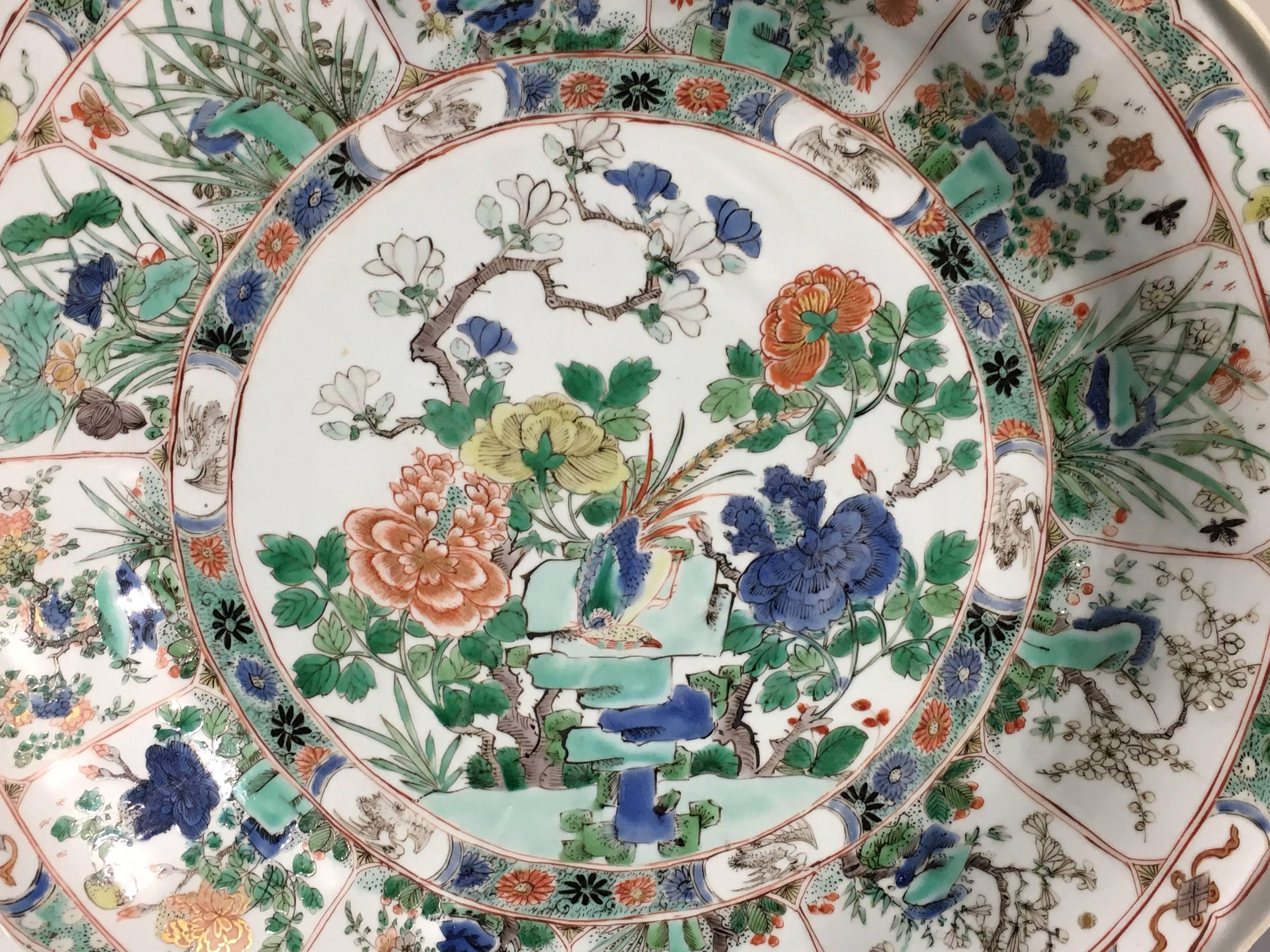 Chinese Kangxi Famille Verte Porcelain Large Dish, Qing Dynasty, 17th/18th c For Sale