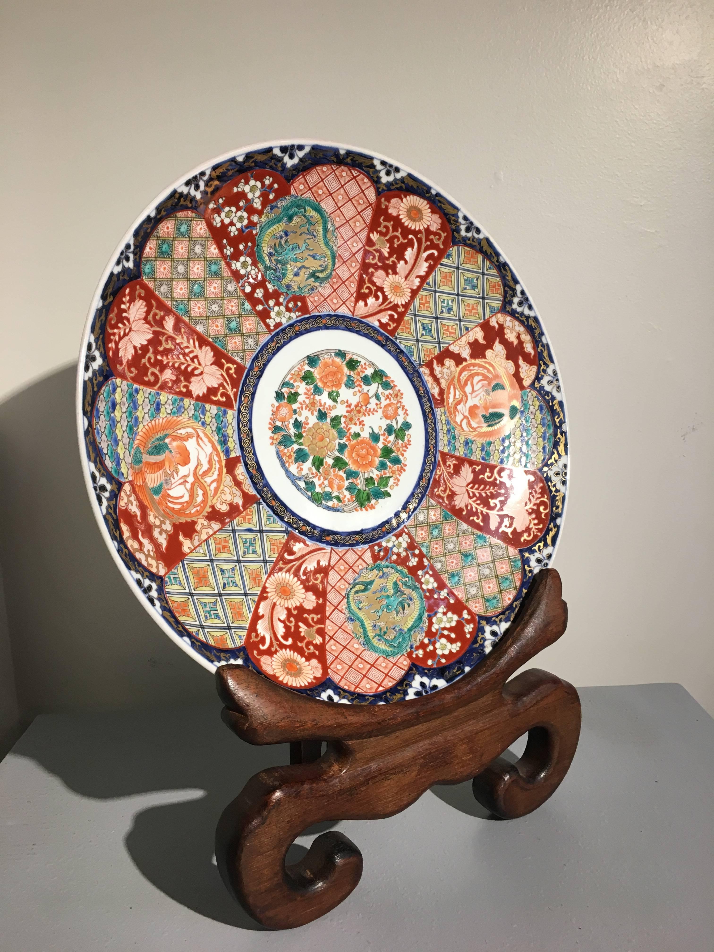 Hand-Painted Japanese Meiji Period Imari Porcelain Charger, Late 19th Century