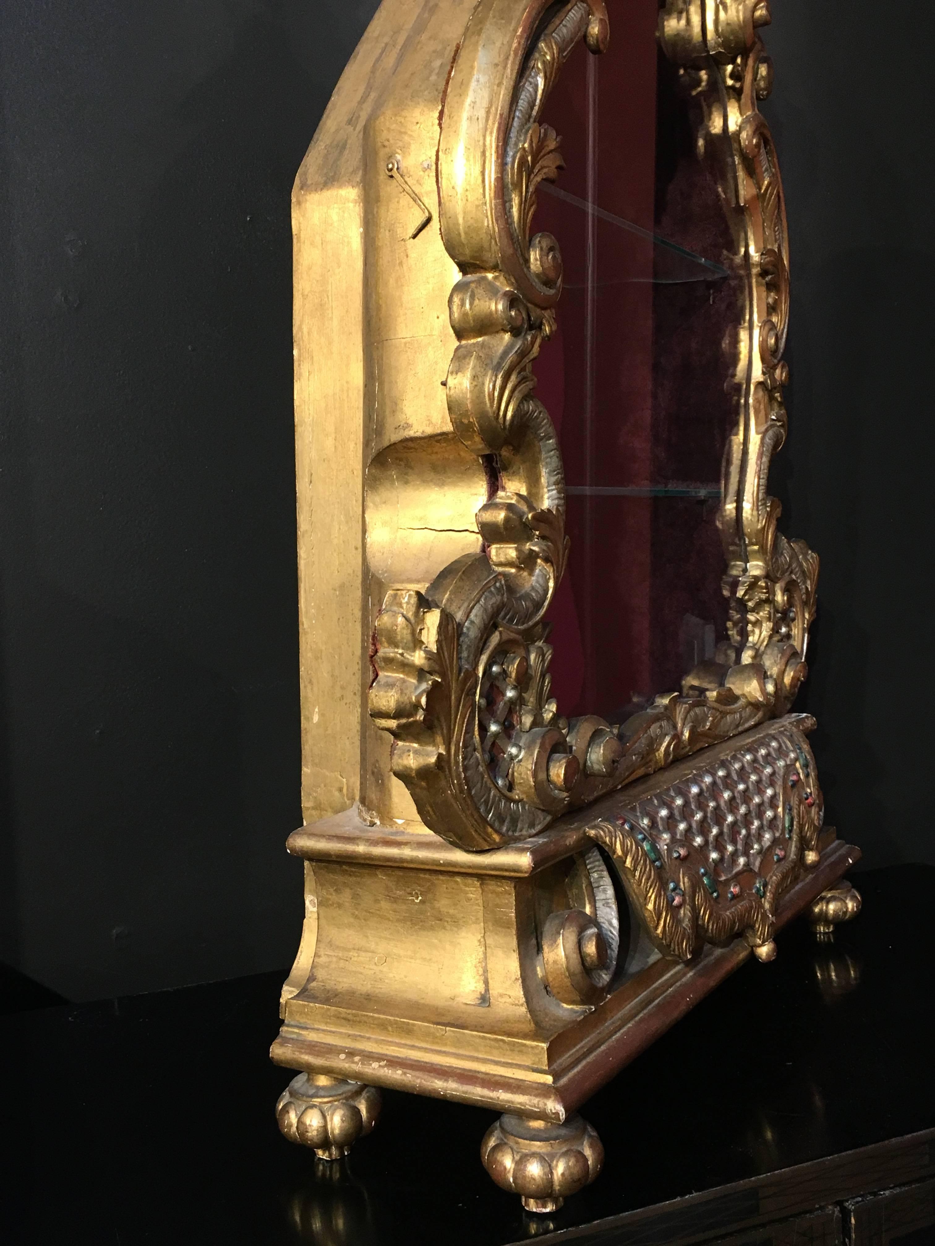 Late 19th Century Italian Baroque Revival Gilt and Polychrome Table Top Vitrine For Sale 2