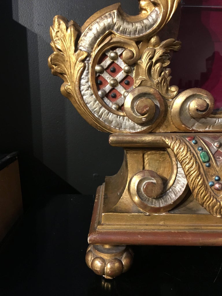 Late 19th Century Italian Baroque Revival Gilt and Polychrome Table Top Vitrine For Sale 3