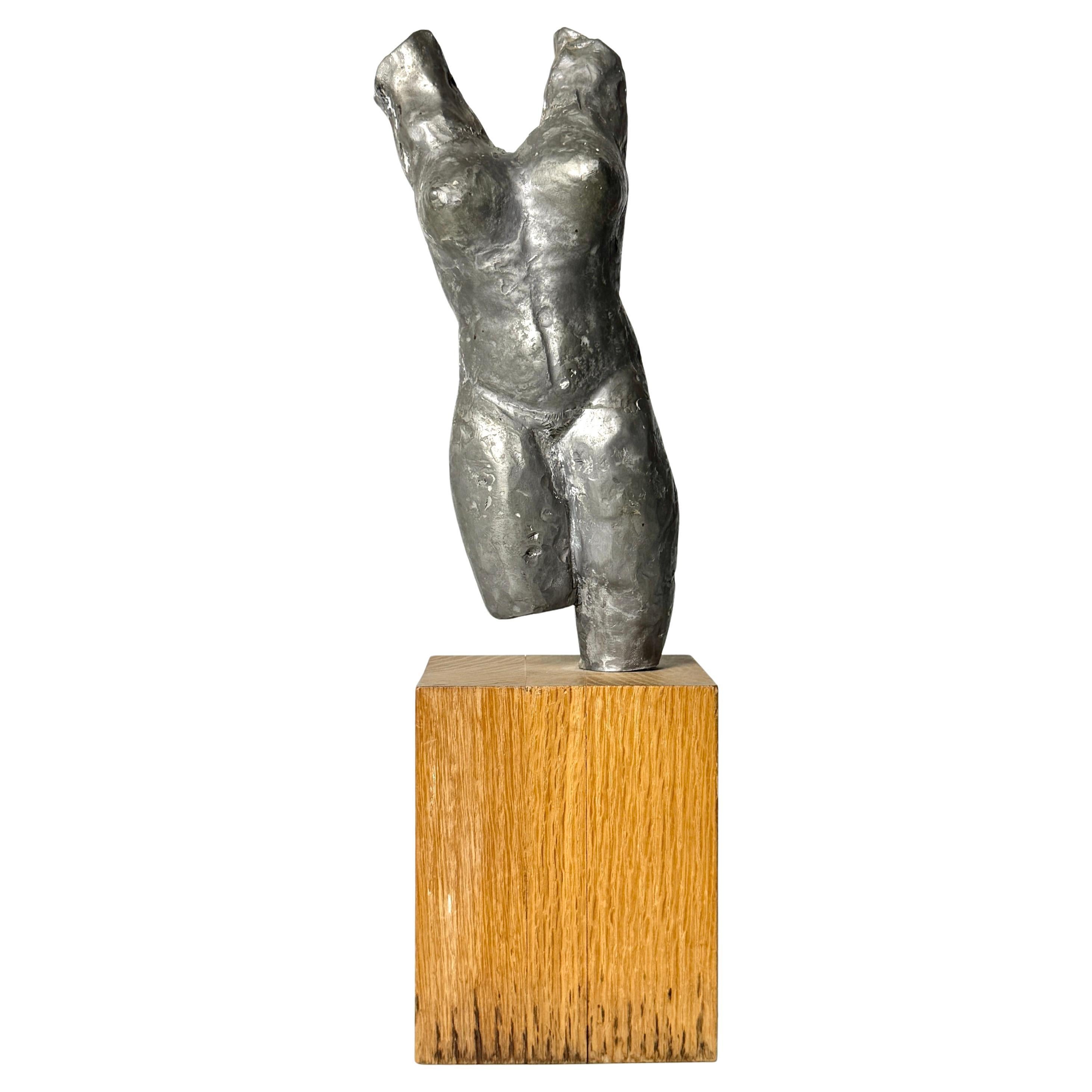 Escultura original modernista de mediados de siglo Torso desnudo femenino en plomo sobre base de madera