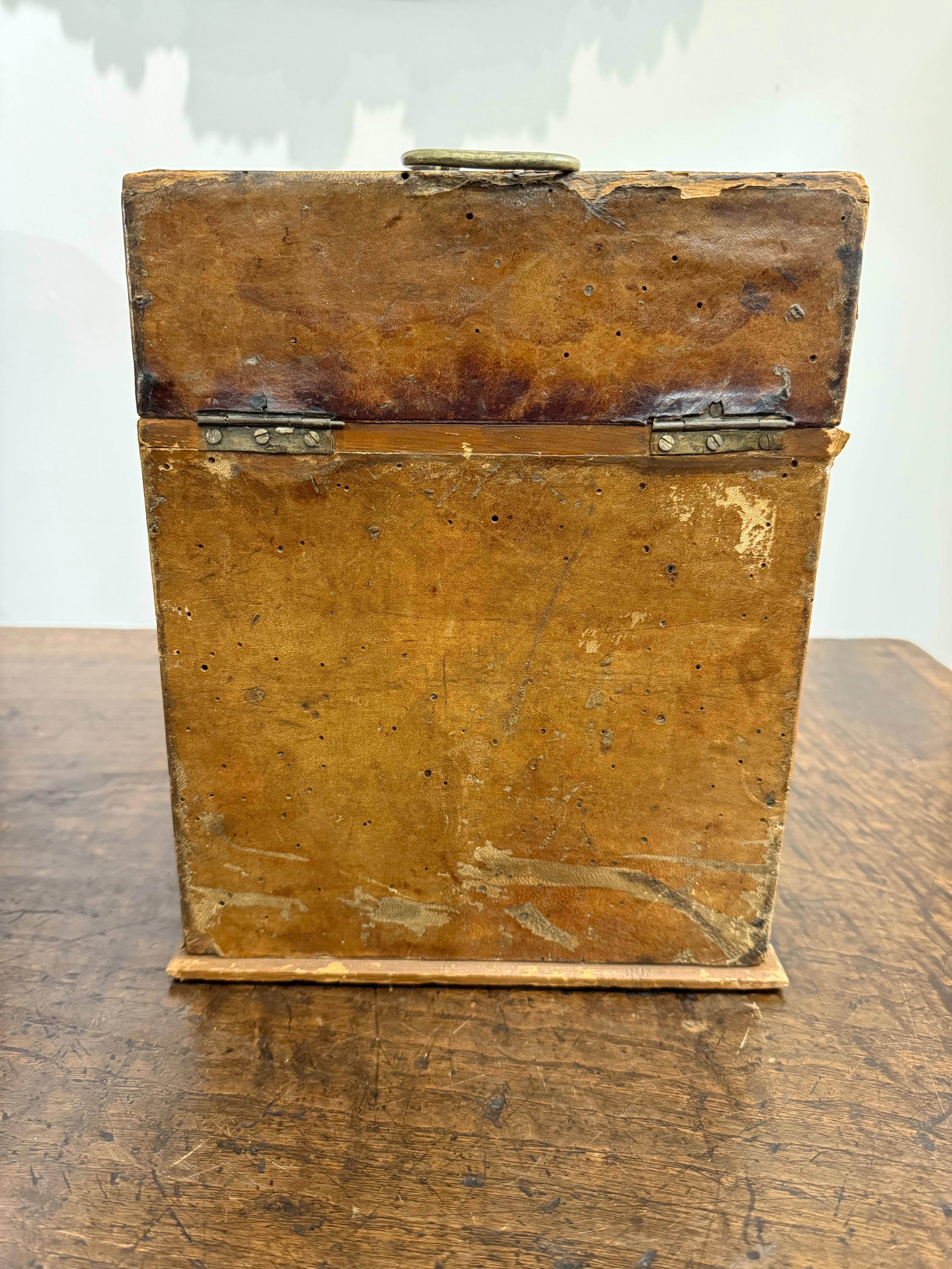 An Italian Gold Embossed Leather Knife Box, 18th Century For Sale 2