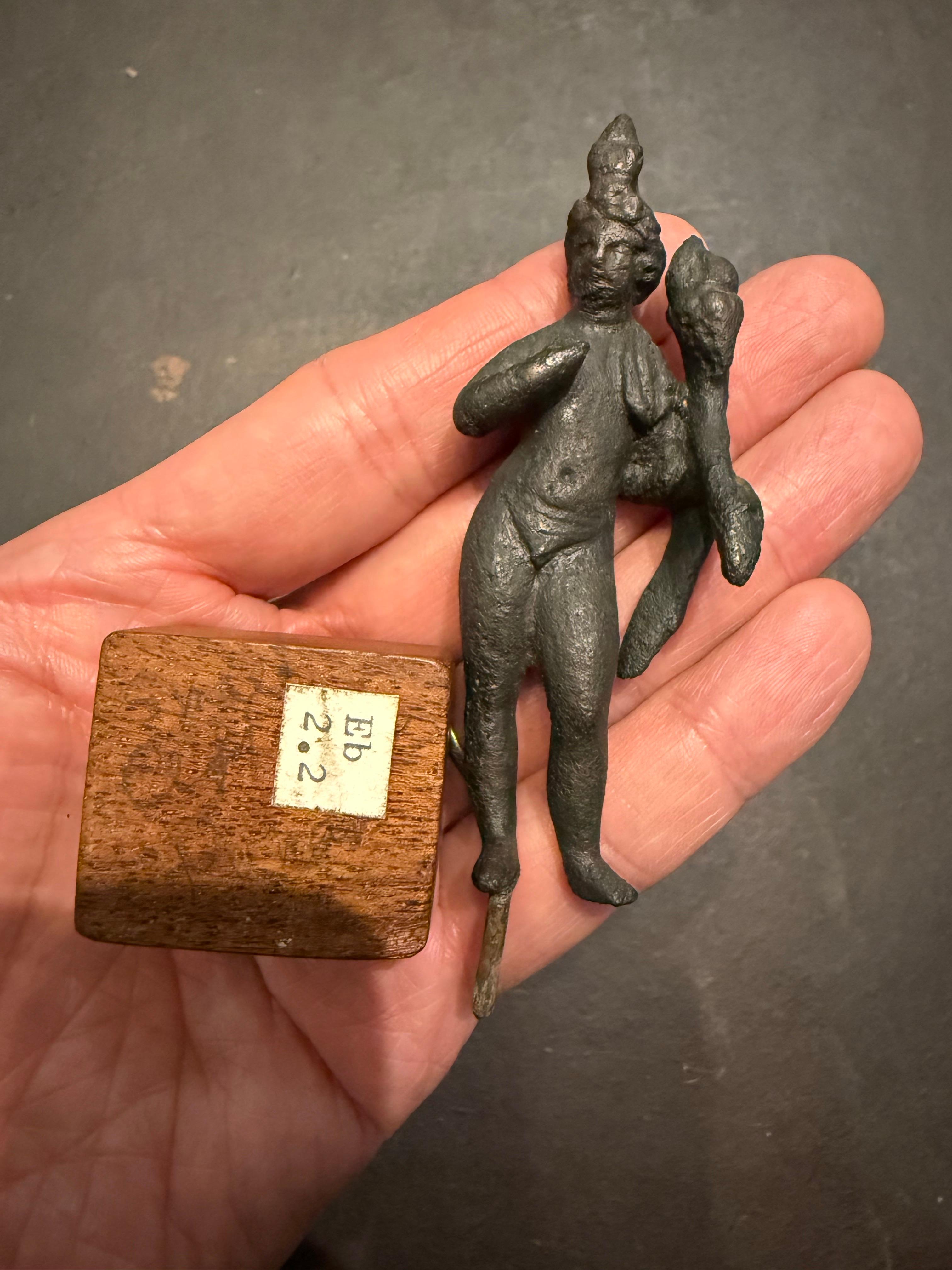 Bronzo Una piccola statua egizia in bronzo di Arpocrate Ex Sotheby's in vendita