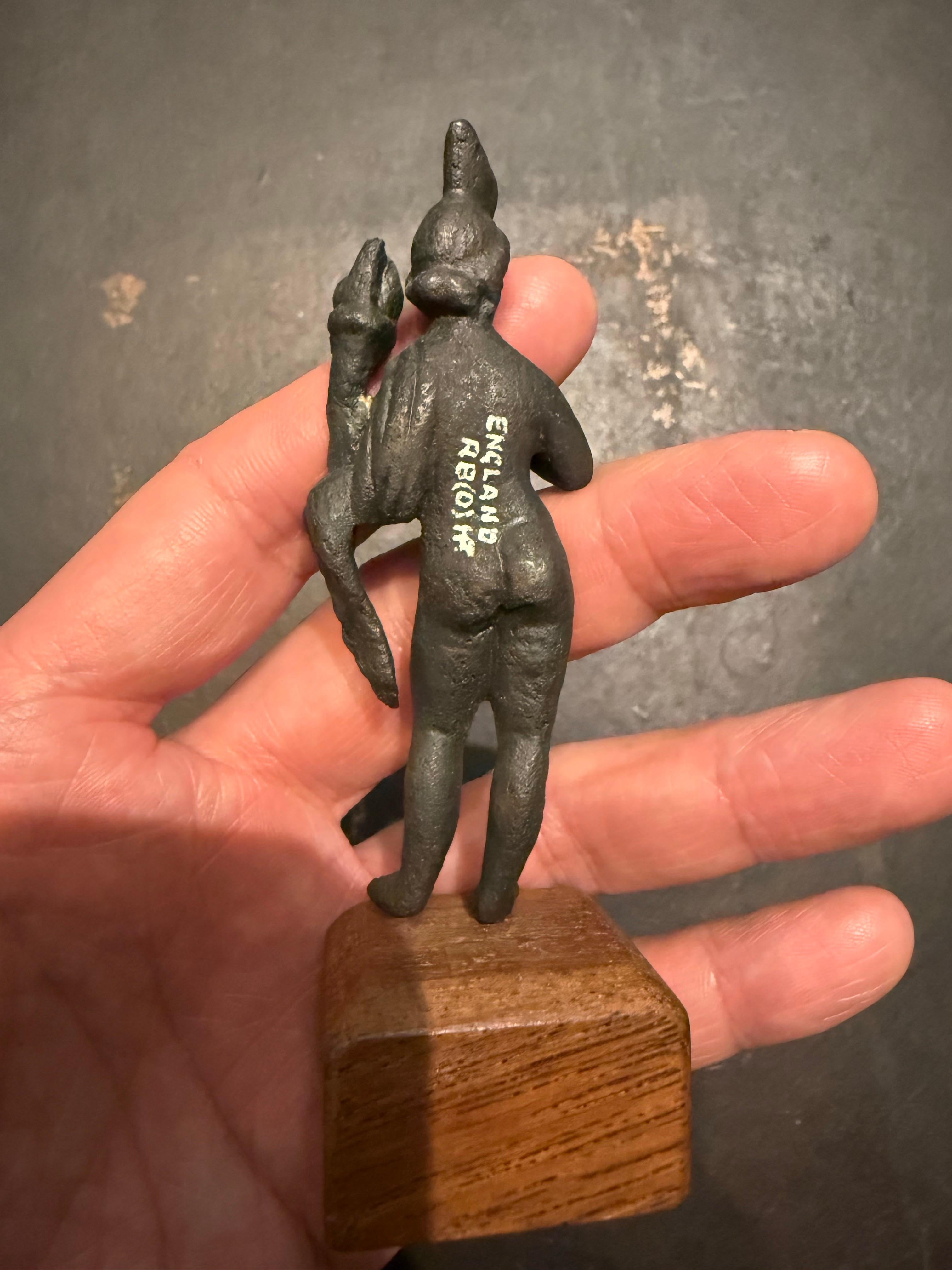 Una piccola statua egizia in bronzo di Arpocrate Ex Sotheby's in vendita 6