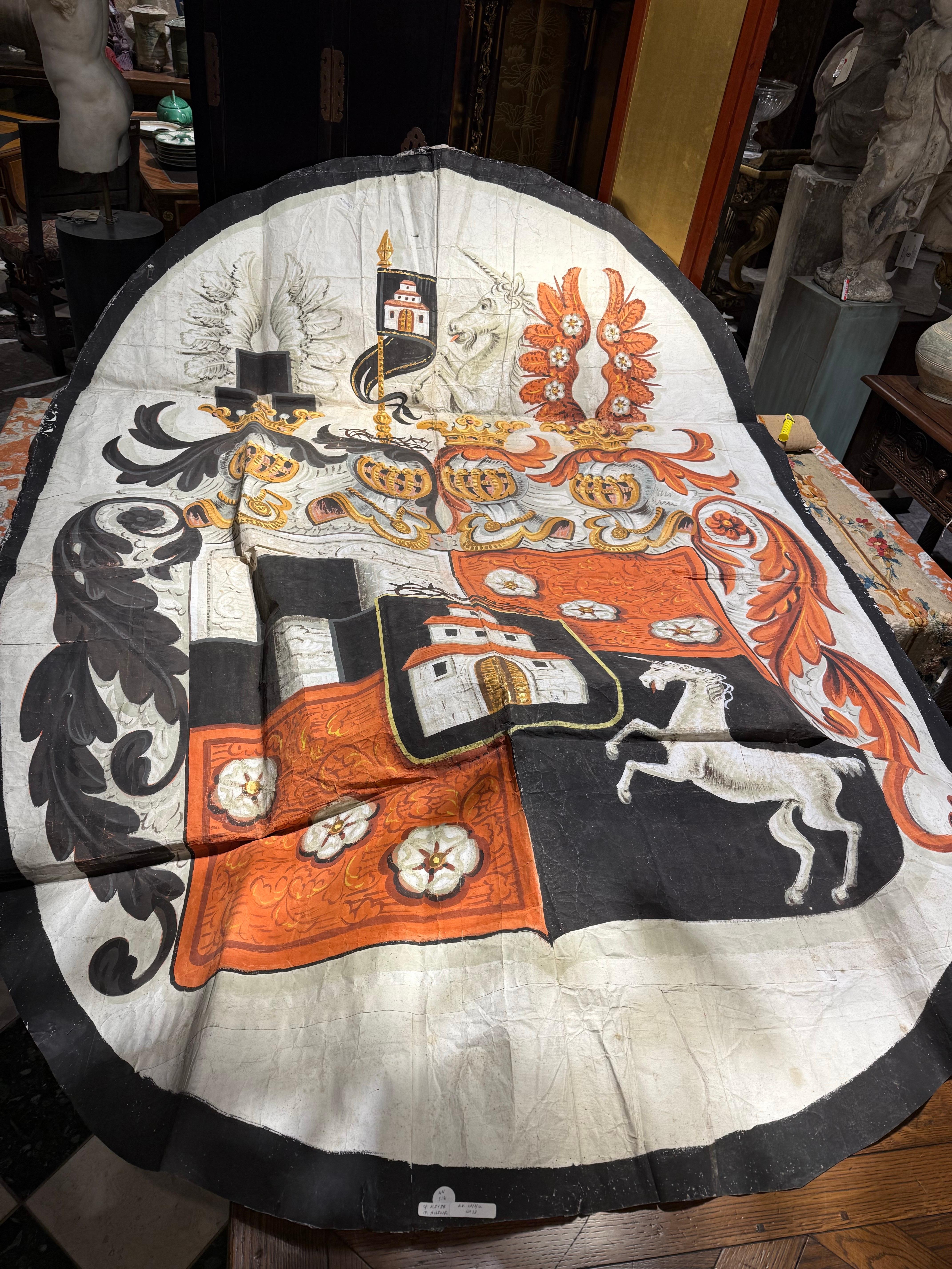 Un impresionante armorial de pergamino pintado del siglo XVIII en Bastante bueno estado para la venta en ARMADALE, VIC