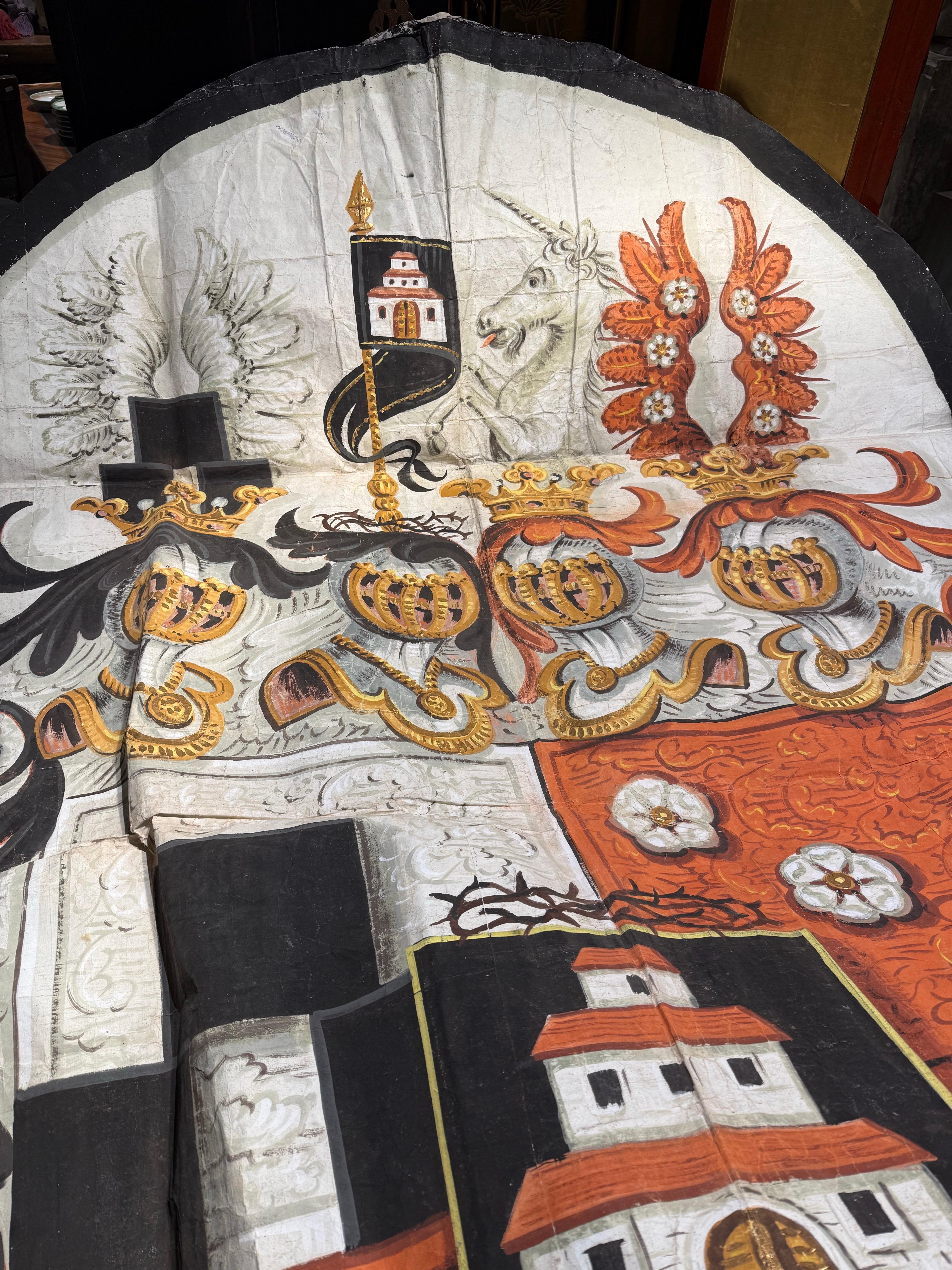 Un impresionante armorial de pergamino pintado del siglo XVIII en venta 1