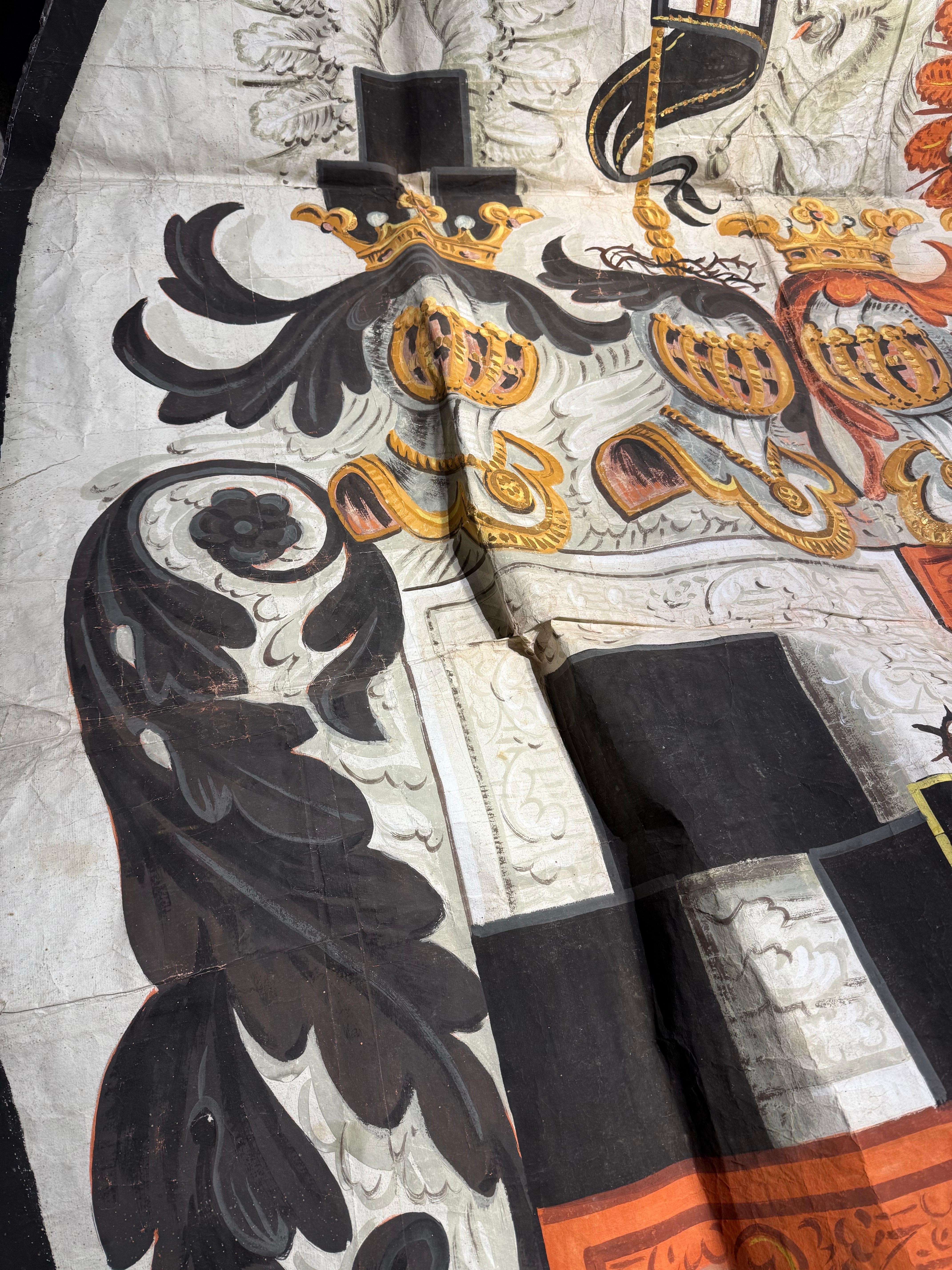 Un impresionante armorial de pergamino pintado del siglo XVIII en venta 2