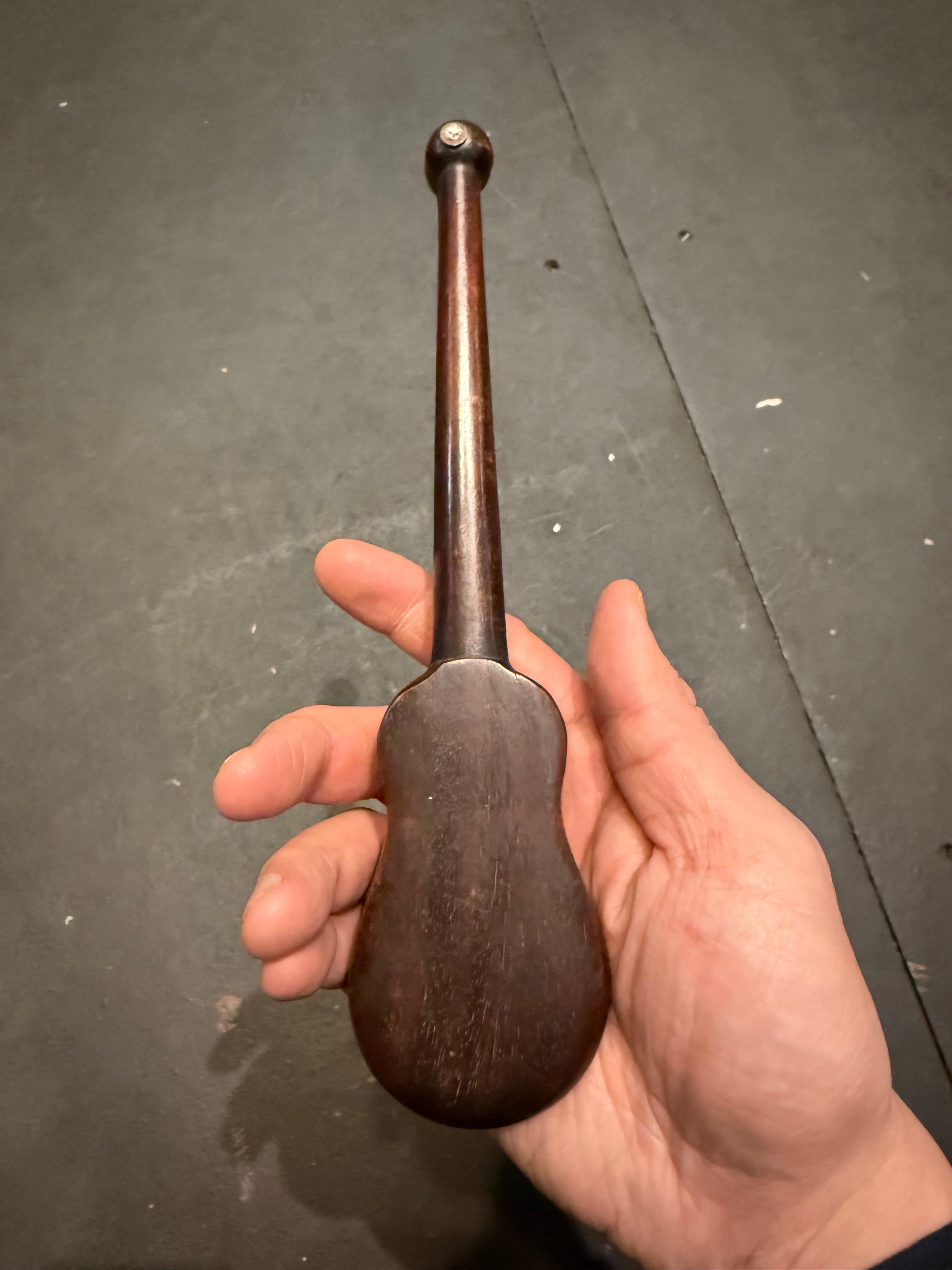 Antike chinesische Medizinschale und Gewicht aus Metall mit Zitan-Etui aus Metall, 19. Jahrhundert im Angebot 3