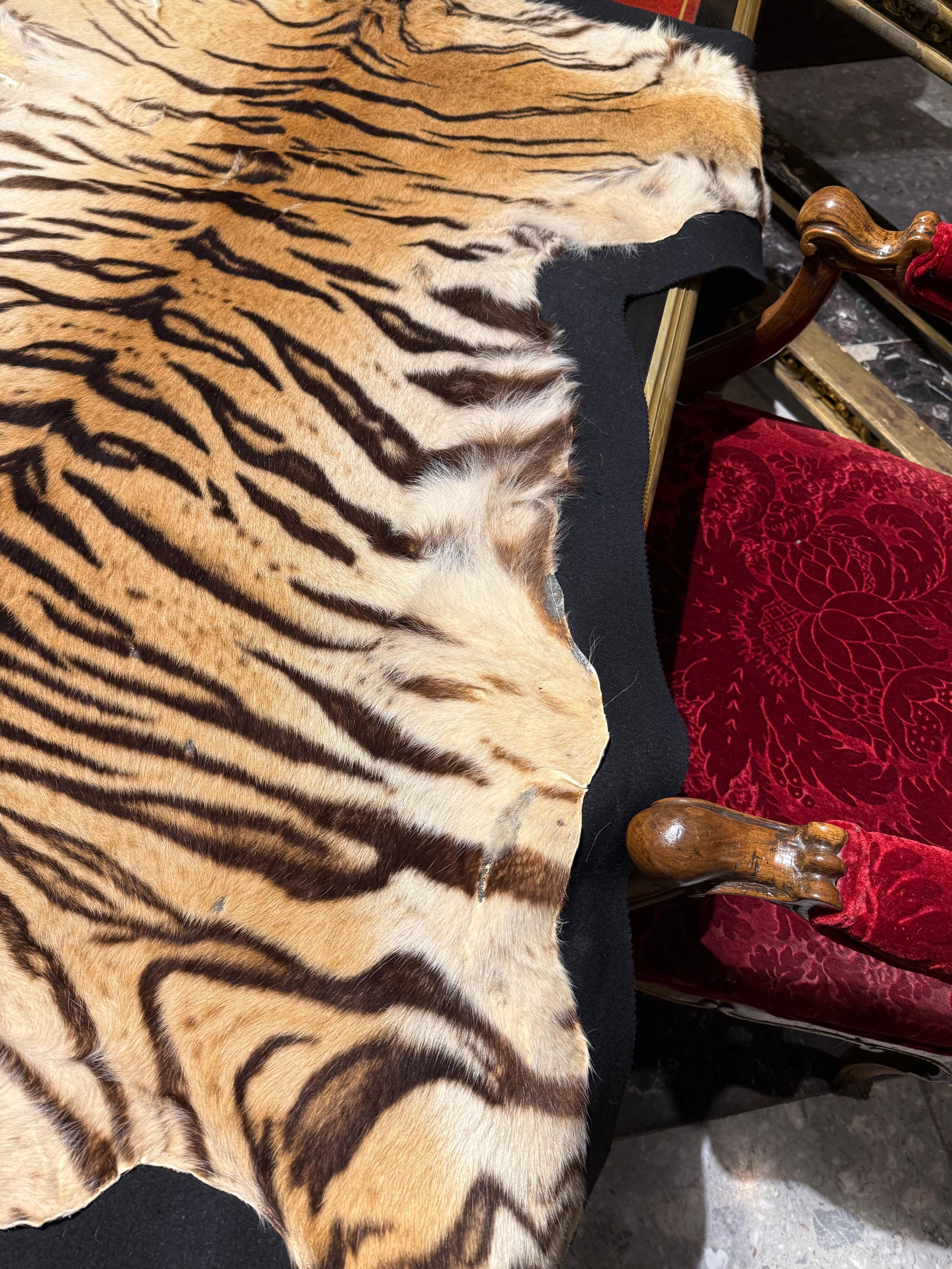 A Taxidermied Tiger Skin Rug, 20th Century For Sale 2