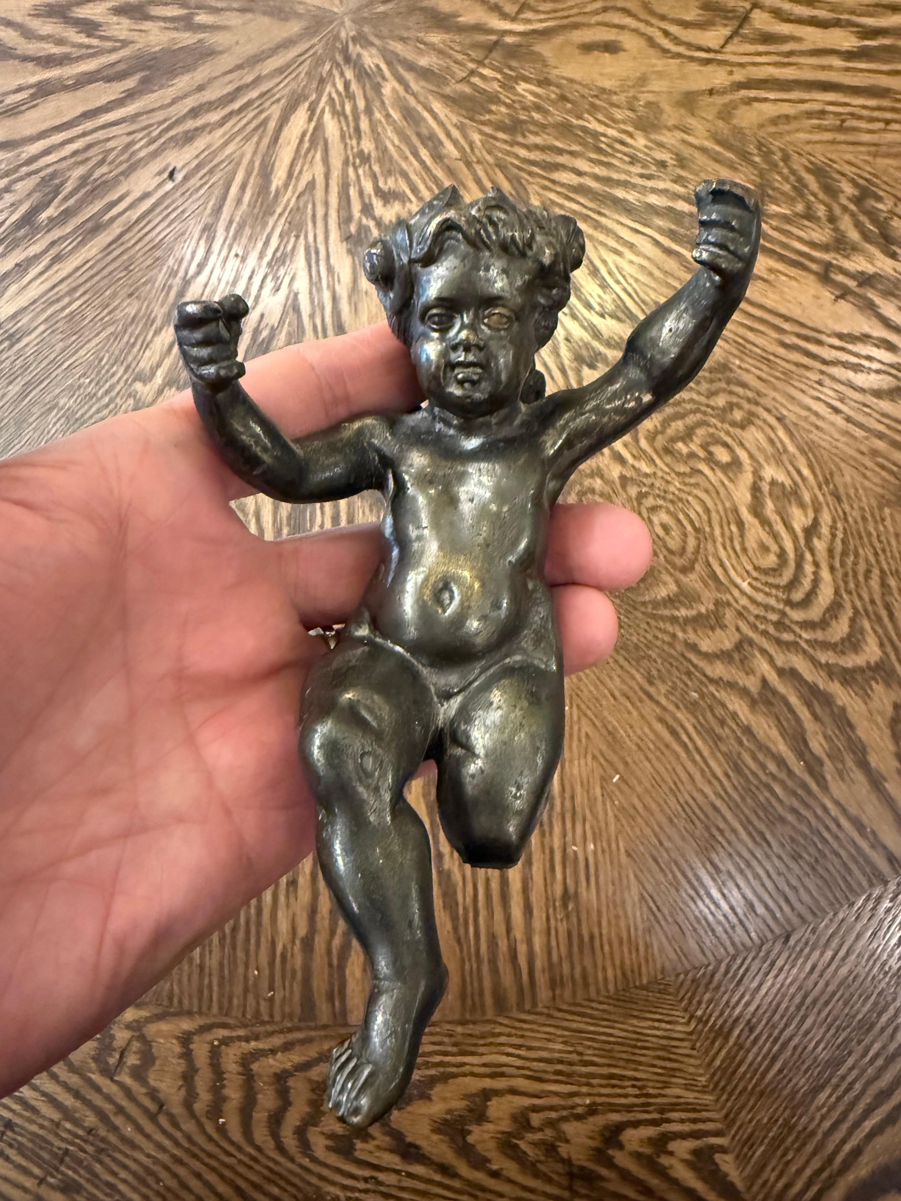Coppia di cherubini in bronzo, fine XIX secolo in vendita 3