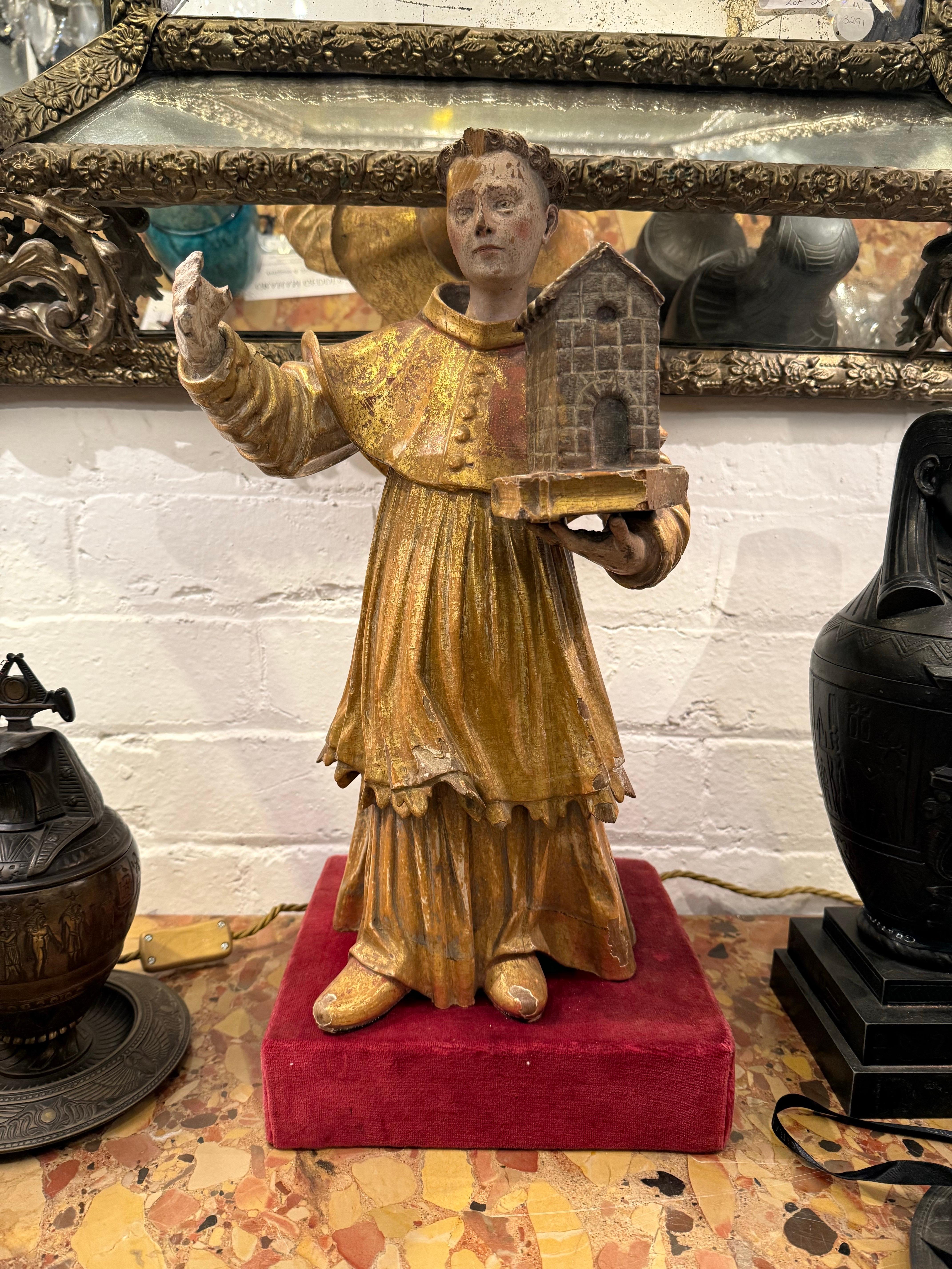 Figura policromada italiana de un santo, siglo XVIII en venta 1