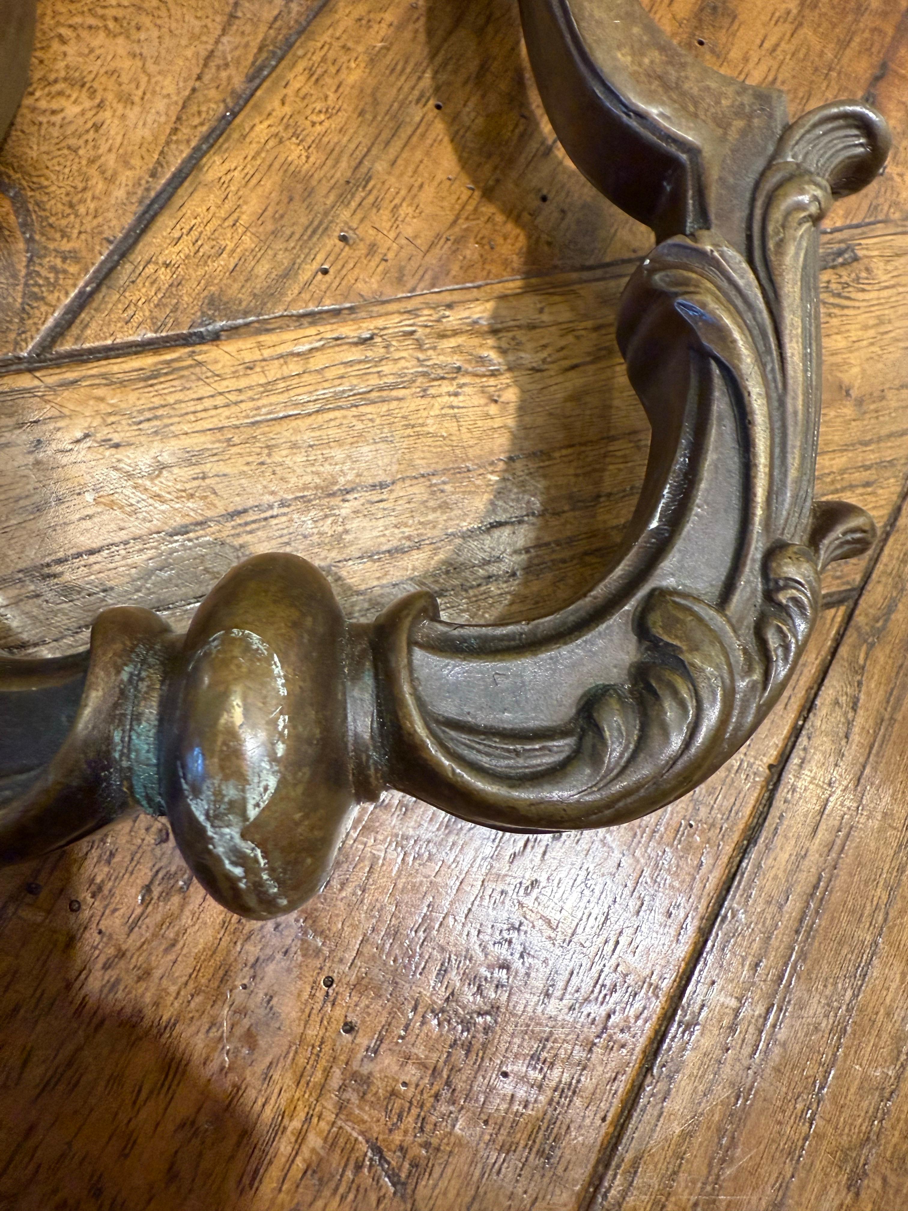 Knocker de porte français en bronze moulé, 19ème siècle en vente 2