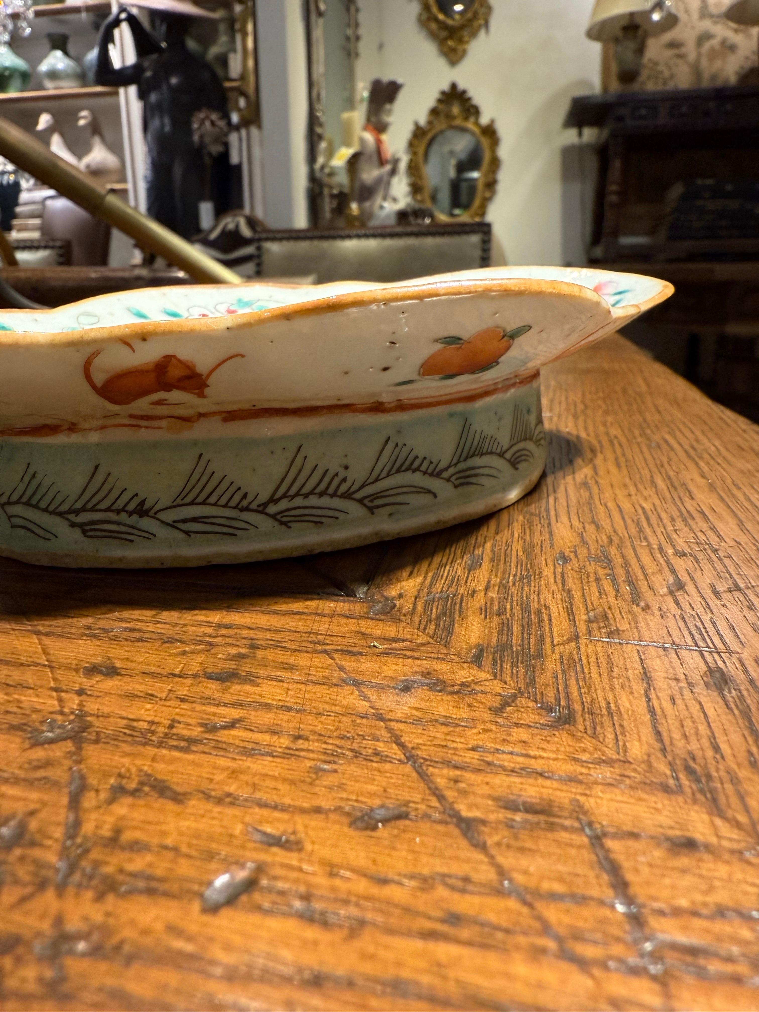 Porcelaine Assiette chinoise Wucai, 19ème siècle en vente