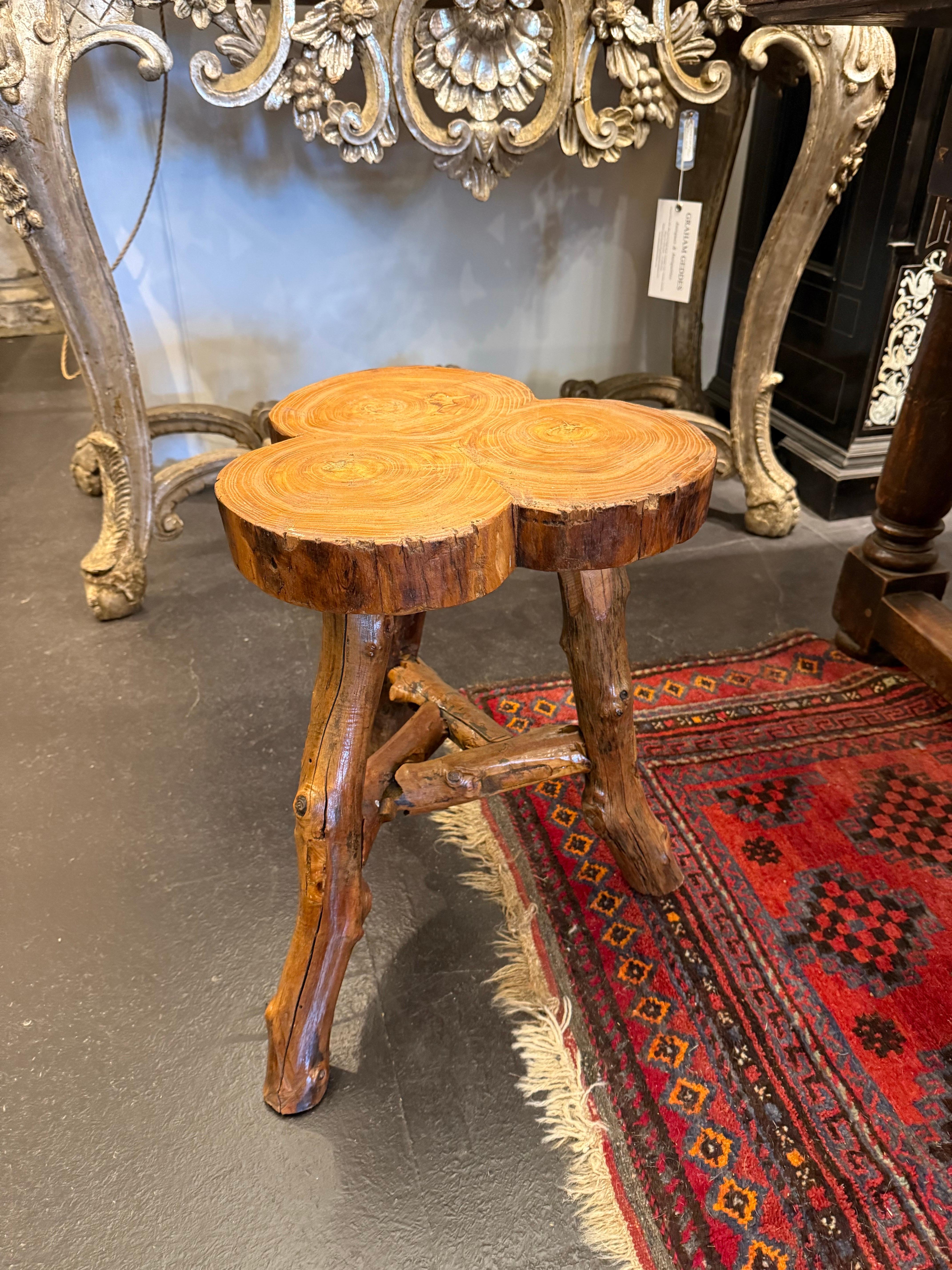 Timber Trunk Stool In New Condition For Sale In ARMADALE, VIC