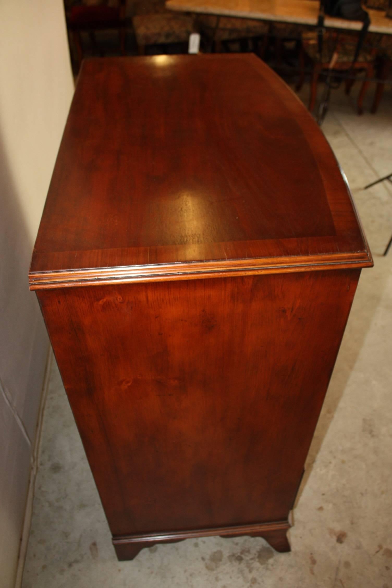 19th Century Mahogany Bow Fronted Chest of Drawers 