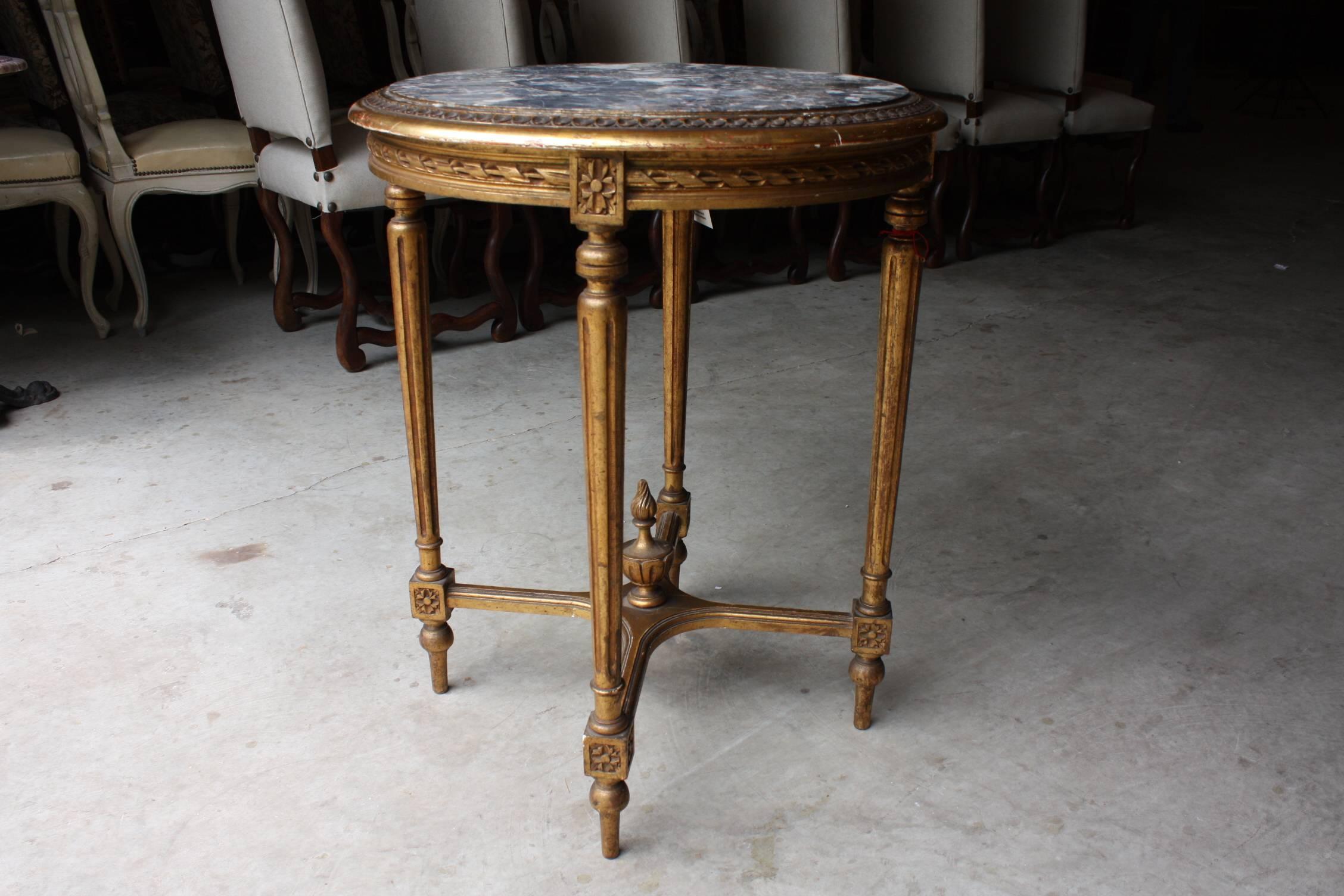 Round Marble-Top Gueridon in Gilded Wood 3