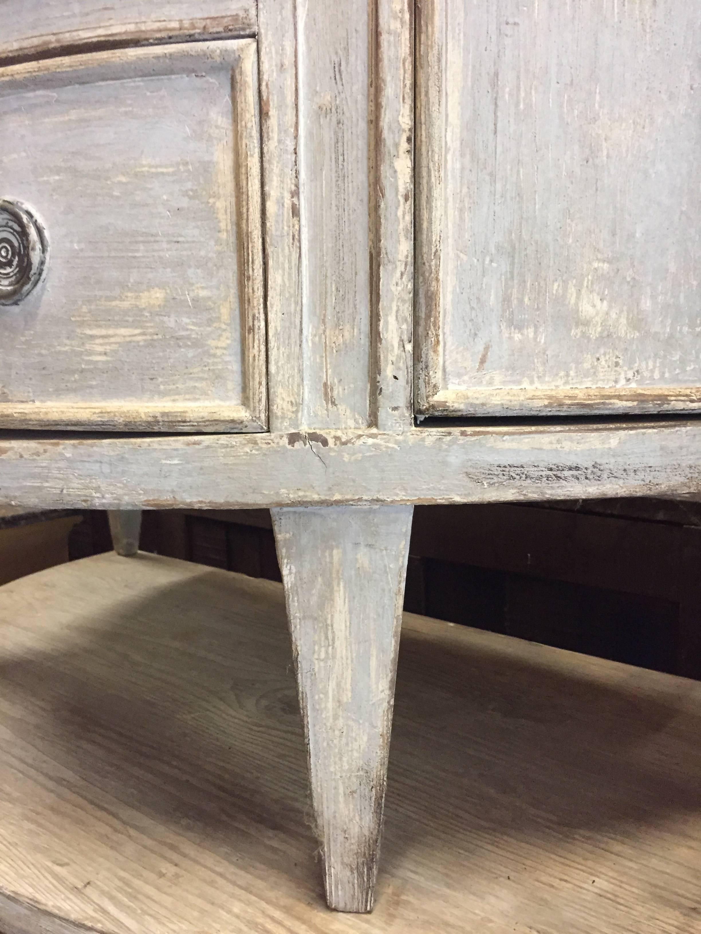 Great looking pair of painted demilun cabinets or commodes. Perfect as a bedside chest of drawers or converted in to a bathroom/powder room vanity.