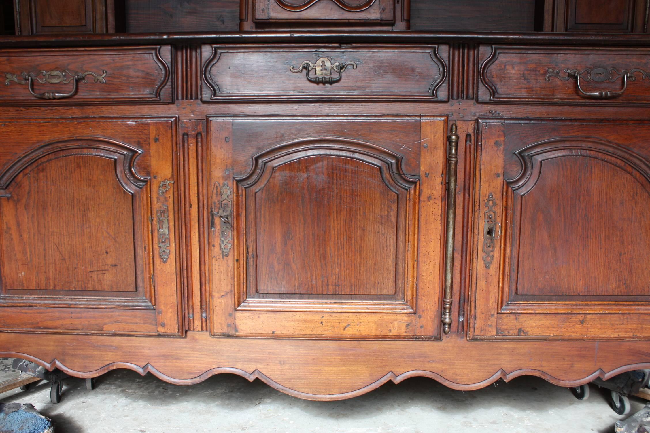 Louis XV Style Buffet Vaisselier with Clock For Sale 3