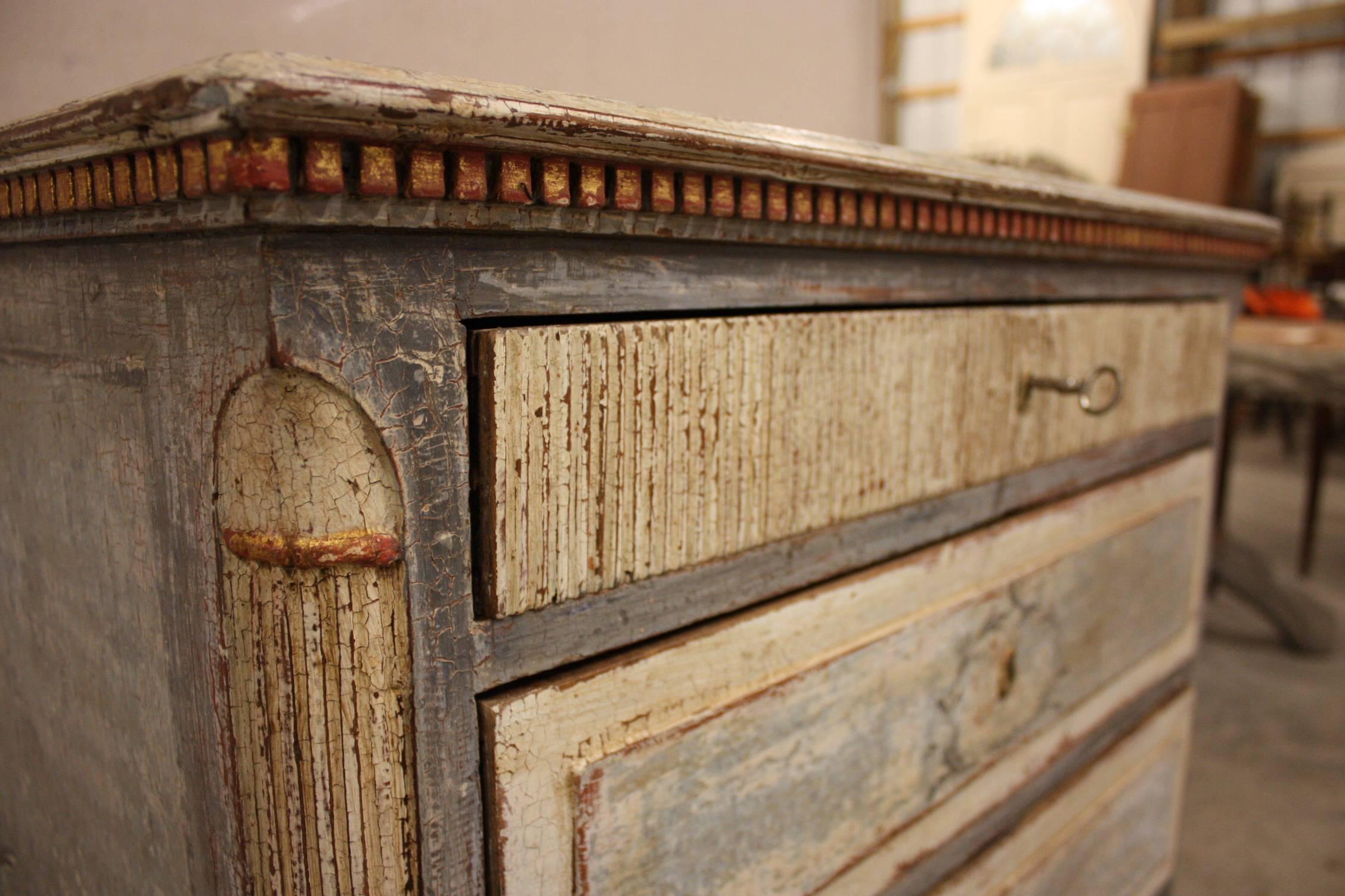 Antique Florentine Style Painted Chest of Drawers In Good Condition In Fairhope, AL