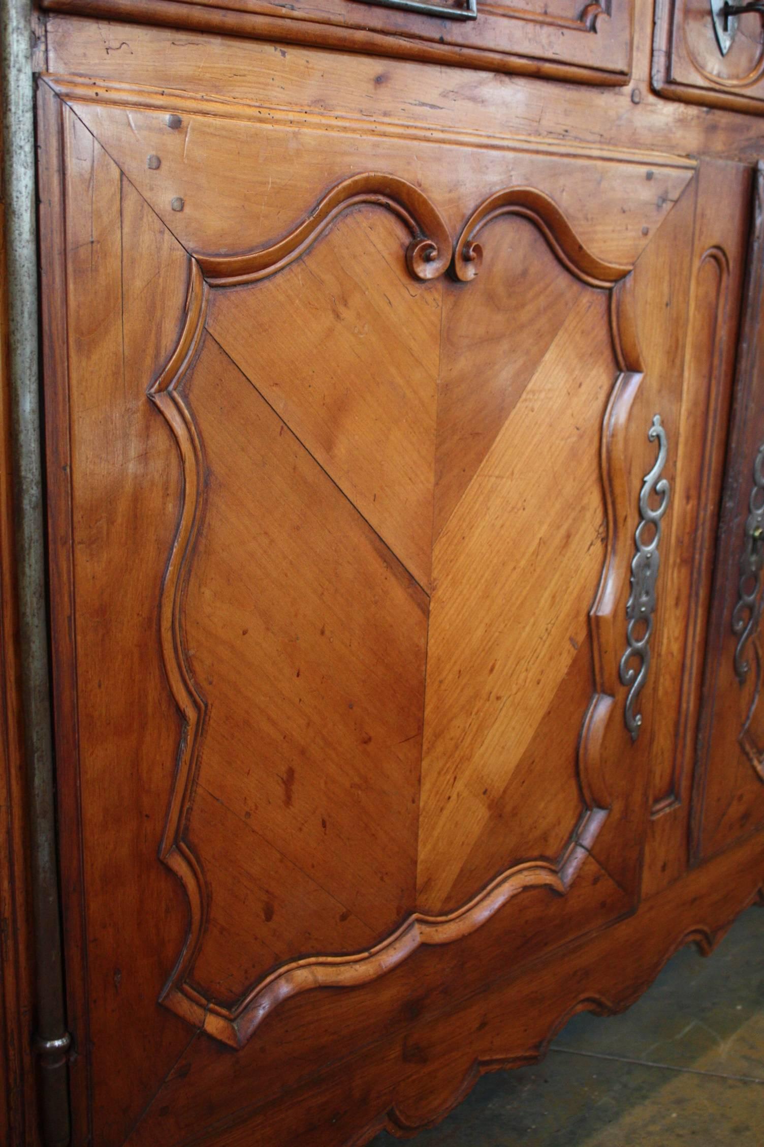 19th Century French Louis XV Cherry Armoire Pantalonniere from Provence In Good Condition In Fairhope, AL