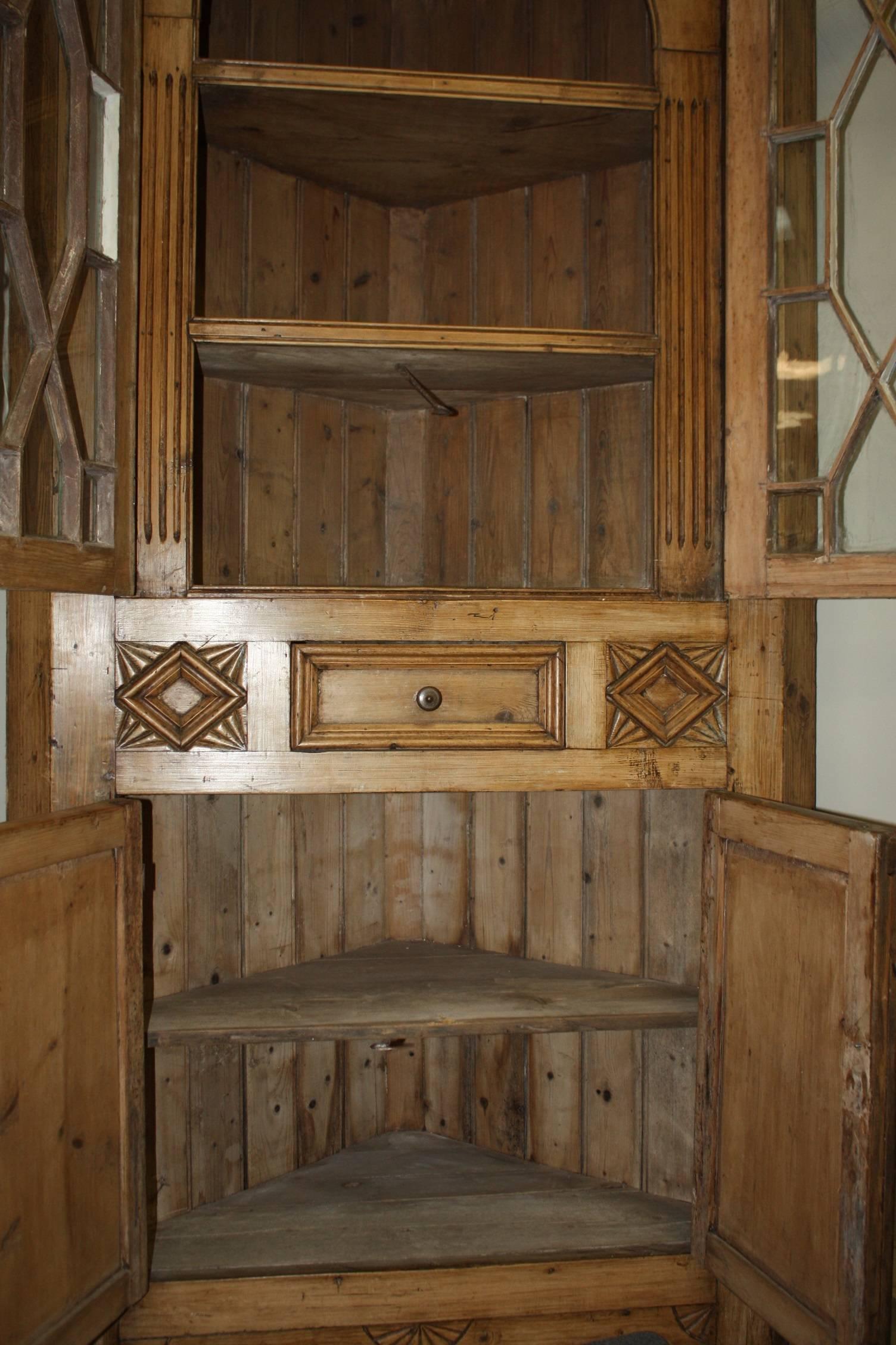 19th Century Pine Corner Cabinet For Sale 2