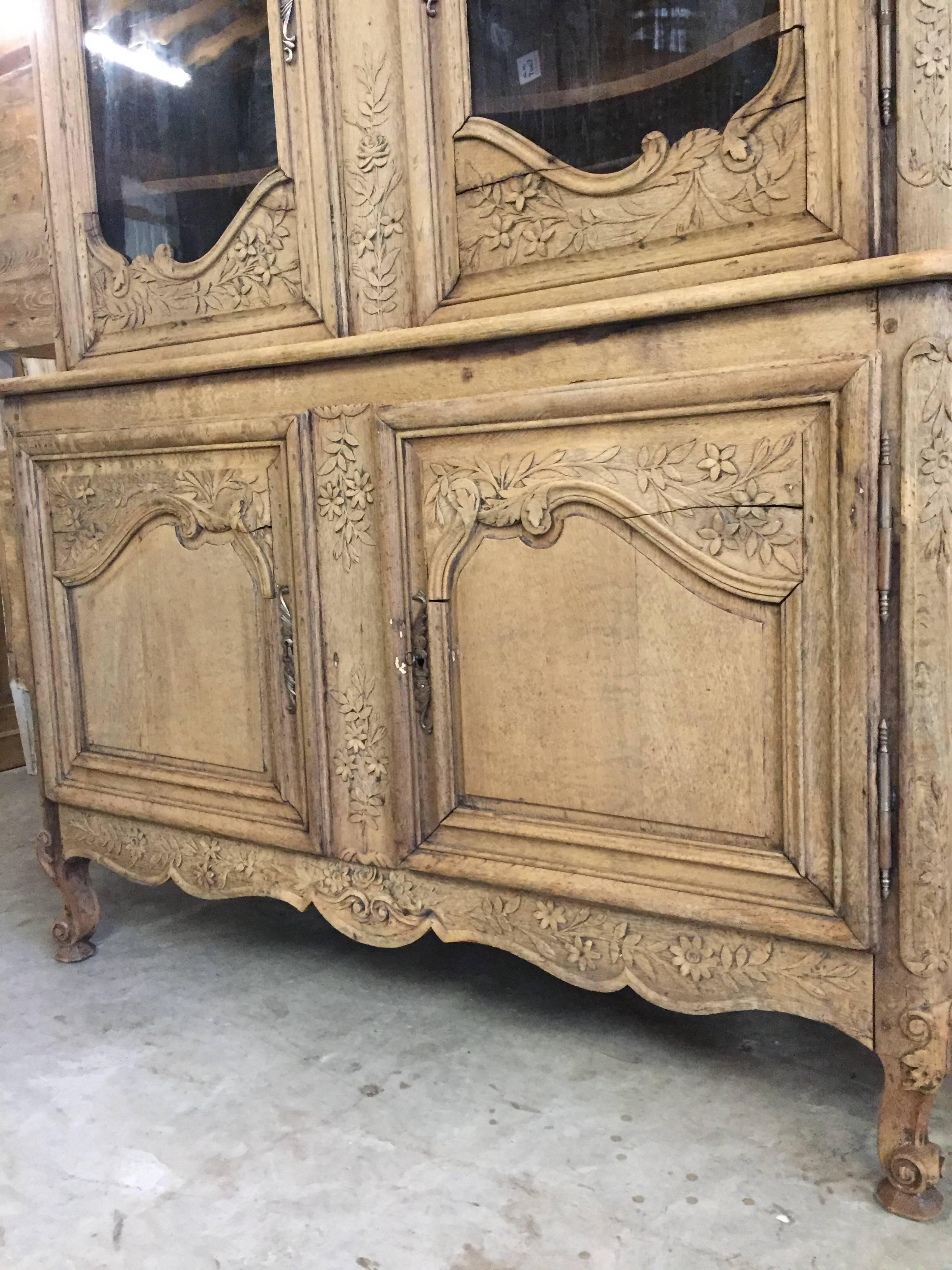 19th Century French Louis XV Carved Bleached Buffet Deux Corps 3