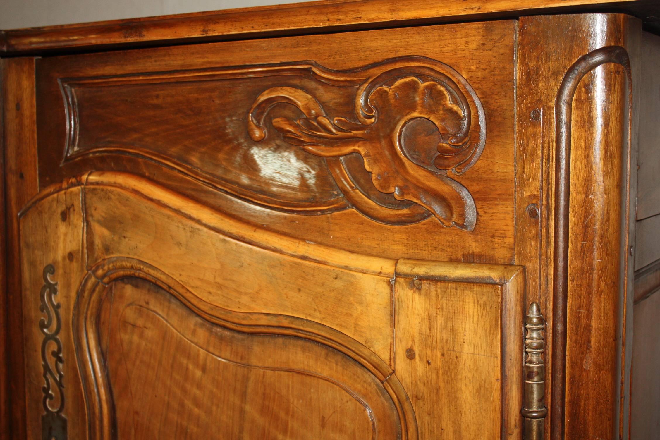 Late 19th Century French Walnut Enfilade 5