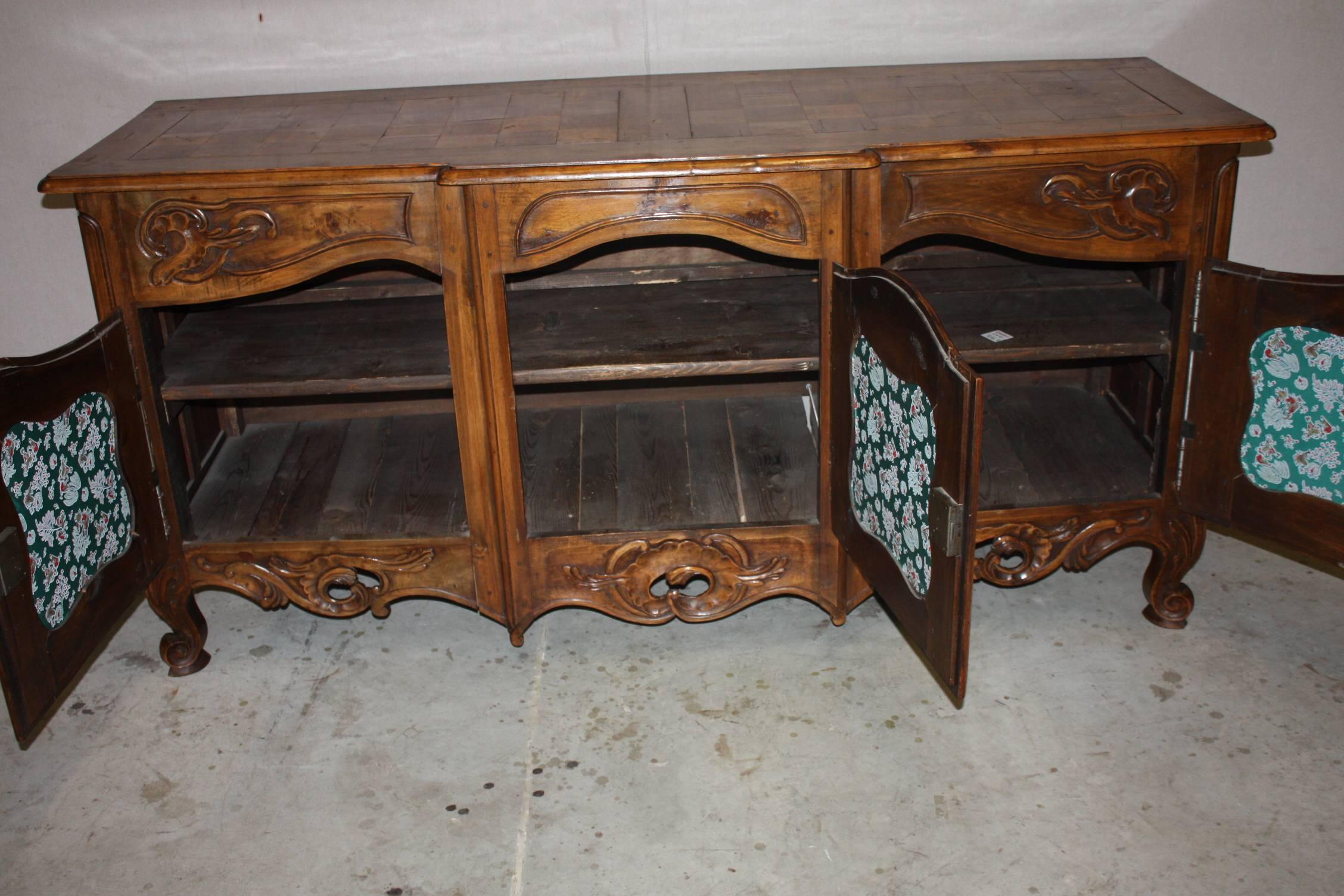 Late 19th Century French Walnut Enfilade 4