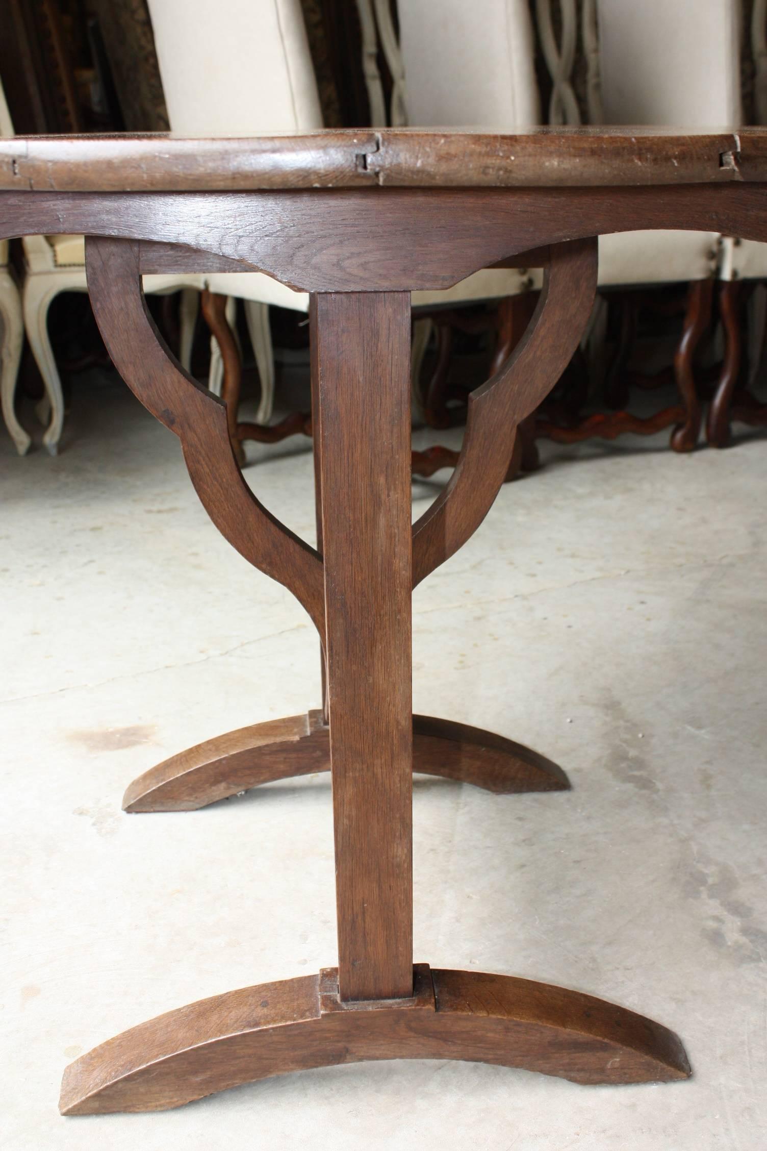 French Tilt-Top Wine Tasting Table In Excellent Condition In Fairhope, AL