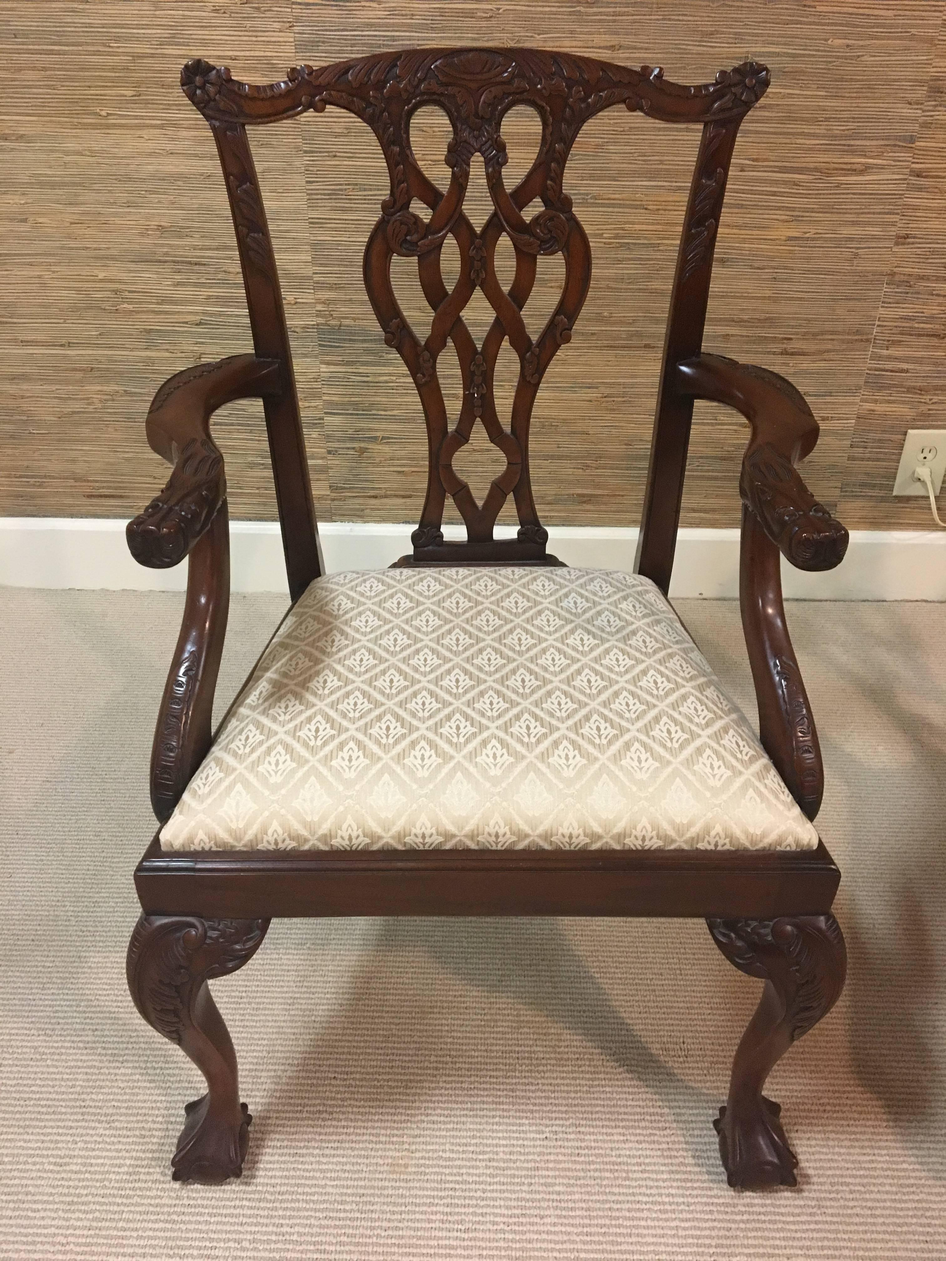 Great Britain (UK) Set of Ten Mahogany English Chippendale Dinning Room Chairs For Sale