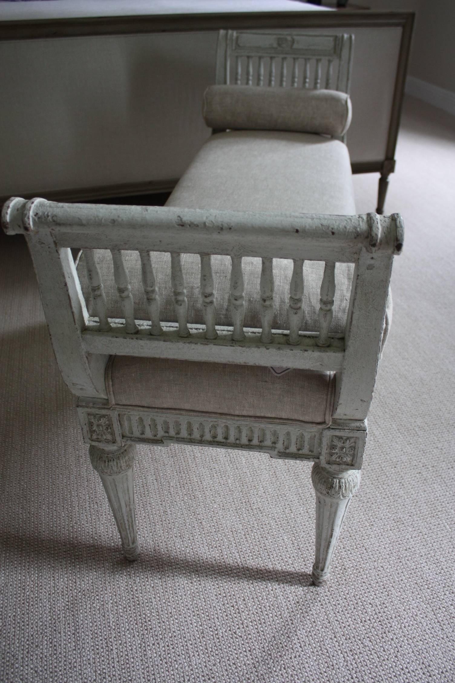19th Century French Louis XVI Carved and Painted Bench 1