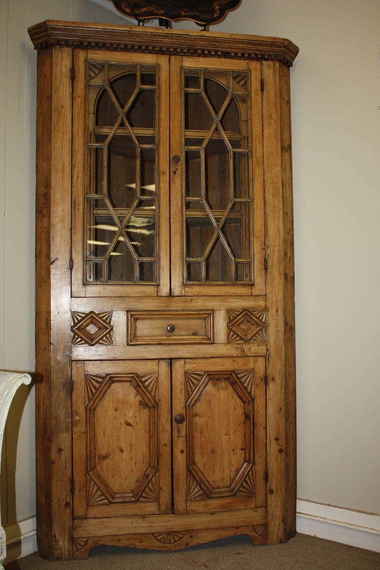 19th Century Pine Corner For Sale at 1stDibs