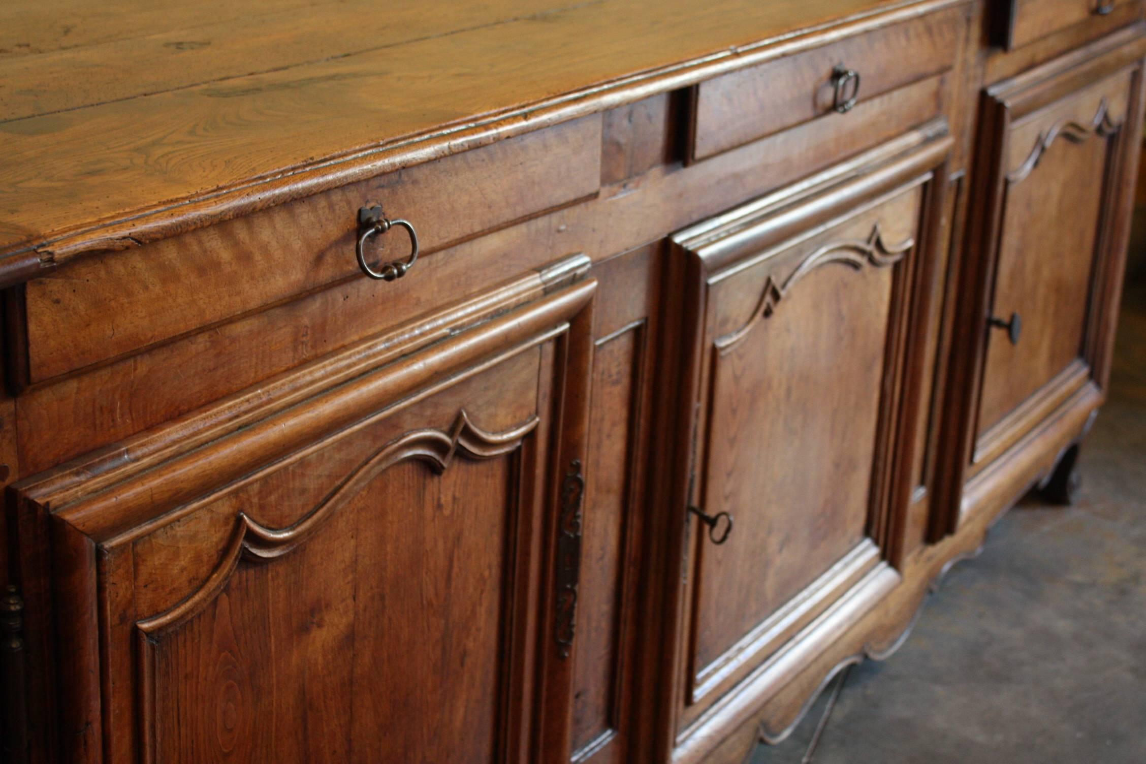 French, 19th Century Provencal Long Walnut Enfilade Buffet 4