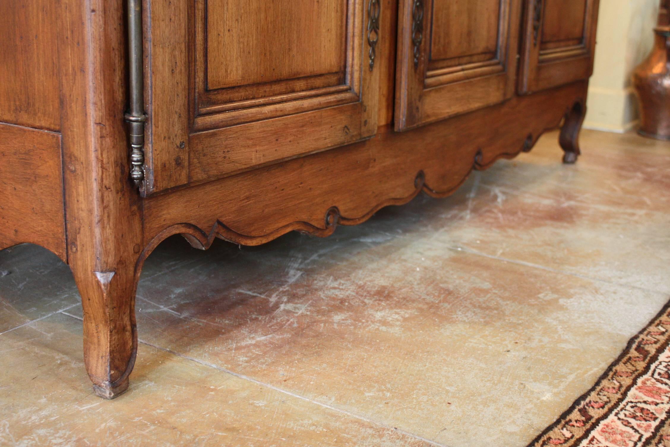 19th Century Provencal Walnut Enfilade Buffet In Good Condition In Fairhope, AL