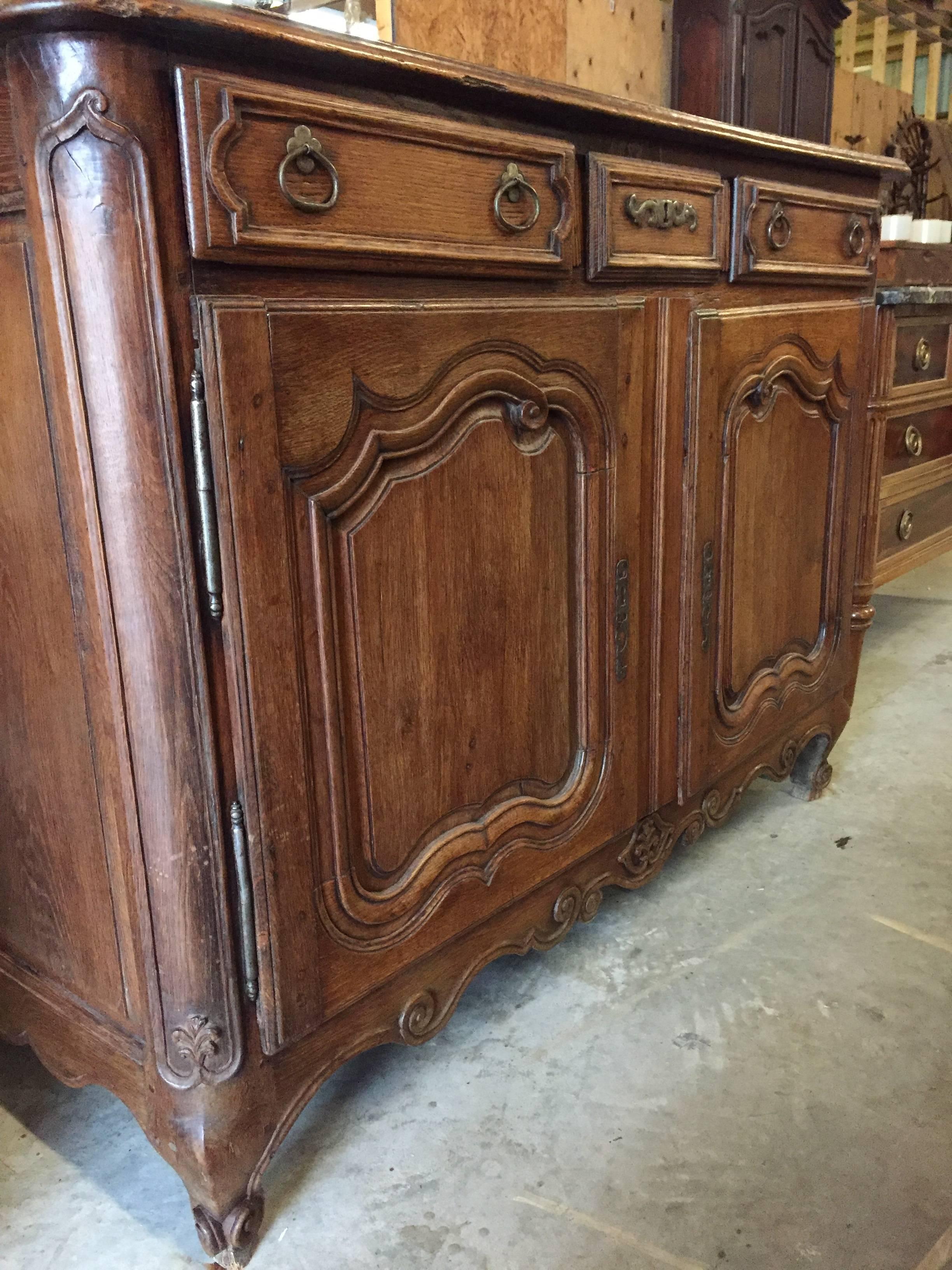 19th Century Louis XV Period Country French Buffet In Good Condition In Fairhope, AL