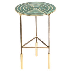 Table d'appoint Eros en laiton et pierre semi-précieuse Viya de Vikram Goyal