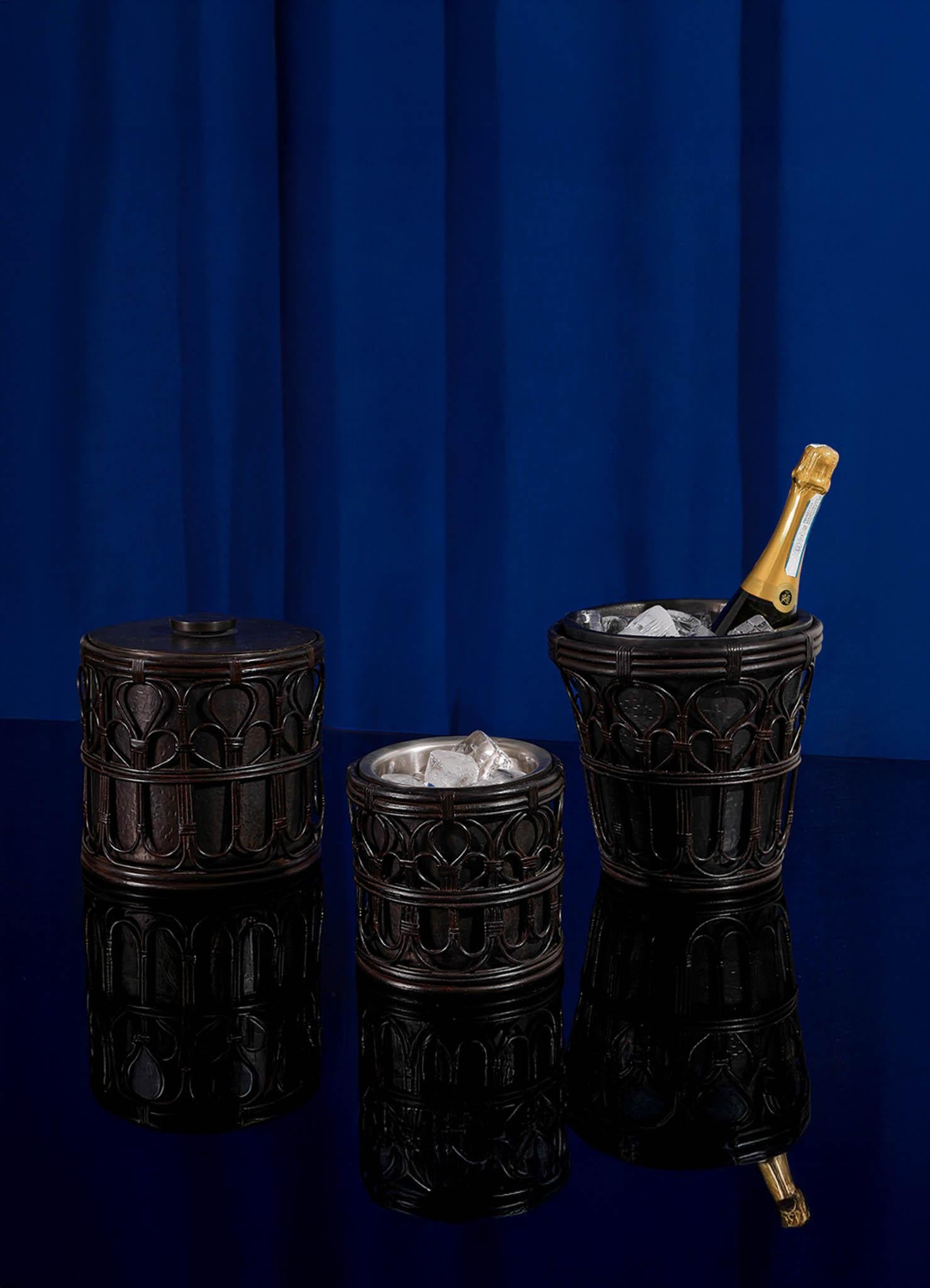 Cubitera Manipur Grande de Latón y Caña, Viya By Vikram Goyal