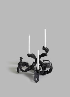 Candelabro moderno de latón, Leher Small en latón, Viya, de Vikram Goyal