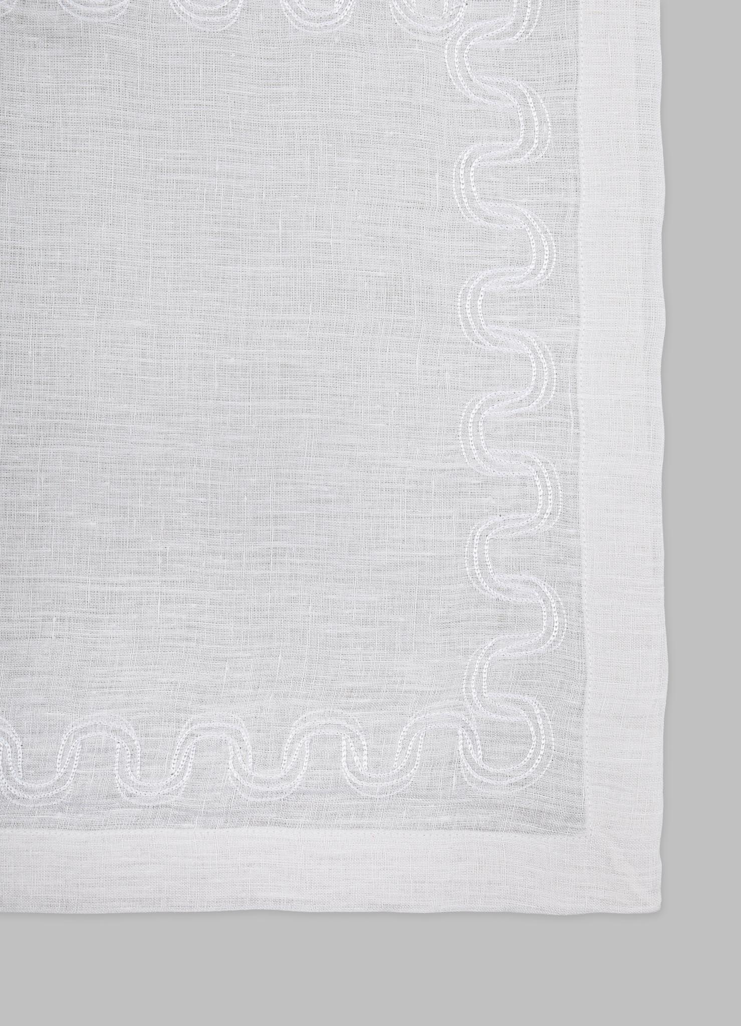 Paigah Handbestickte weiße Serviette - 2er-Set, Viya von Vikram Goyal (Handgefertigt) im Angebot