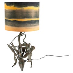 Lampada da tavolo scultorea, Kusumavana in ottone, Viya di Vikram Goyal