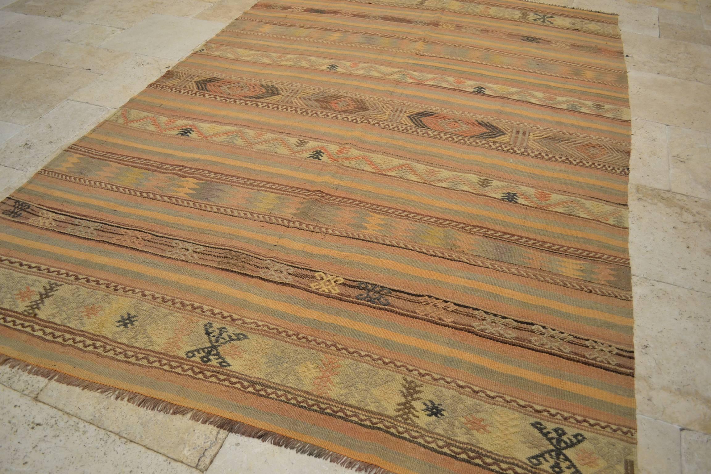 Vintage Anatolian Turkish Kilim flat-weave rug, wool.