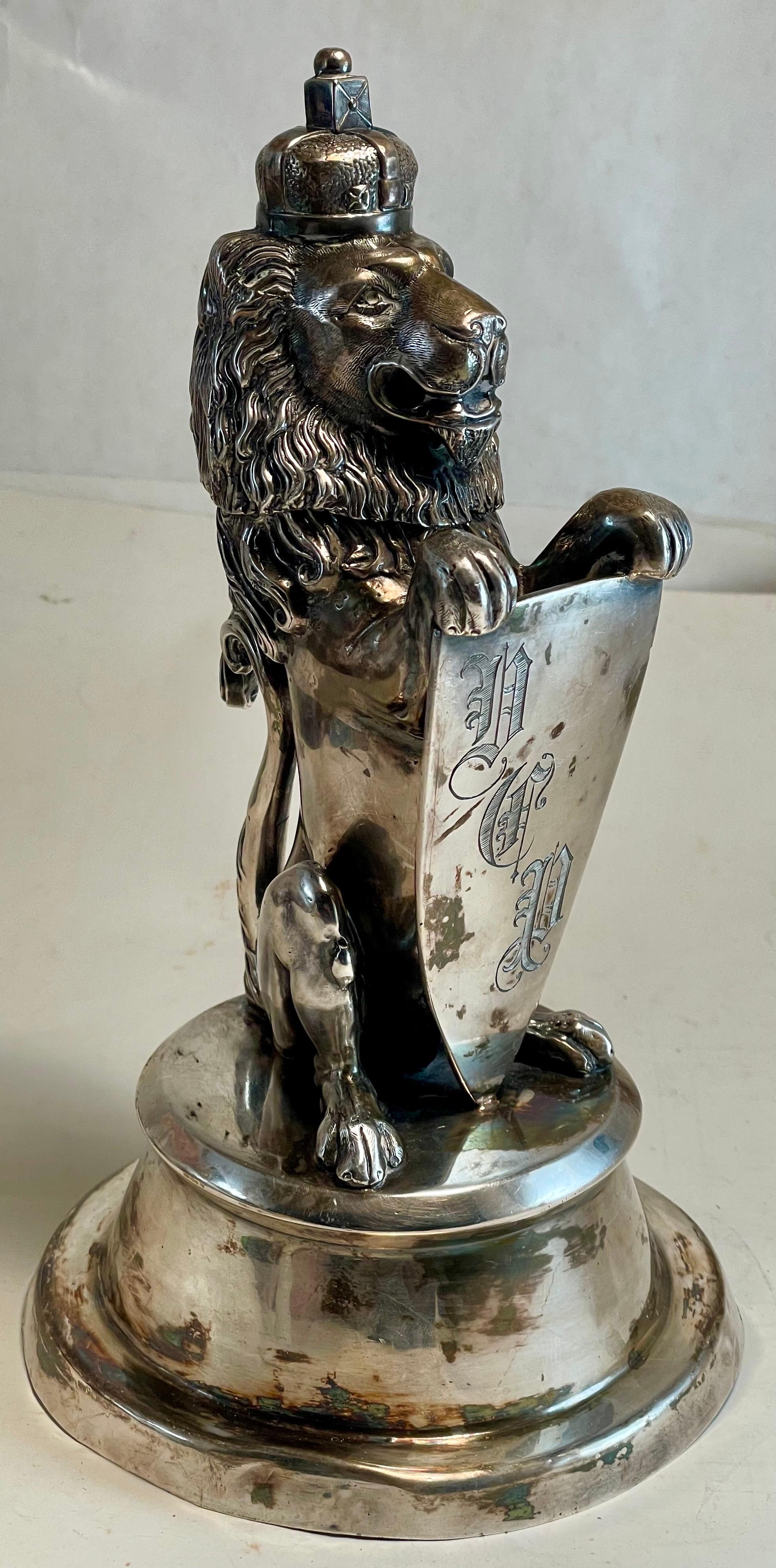 Englisch Silber Platte figuralen Löwen Tintenfass Halter (Spätviktorianisch) im Angebot