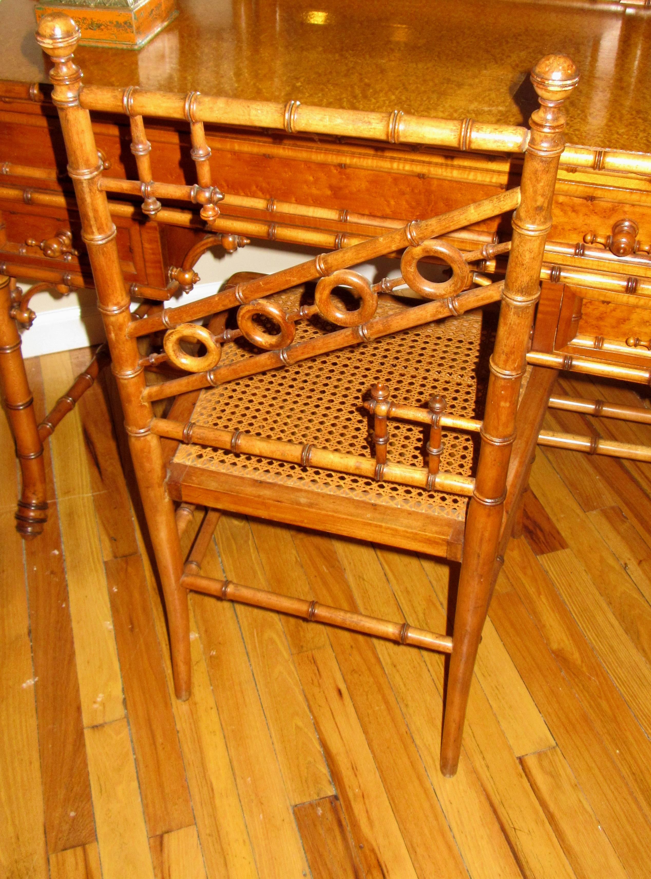 bamboo vanity table