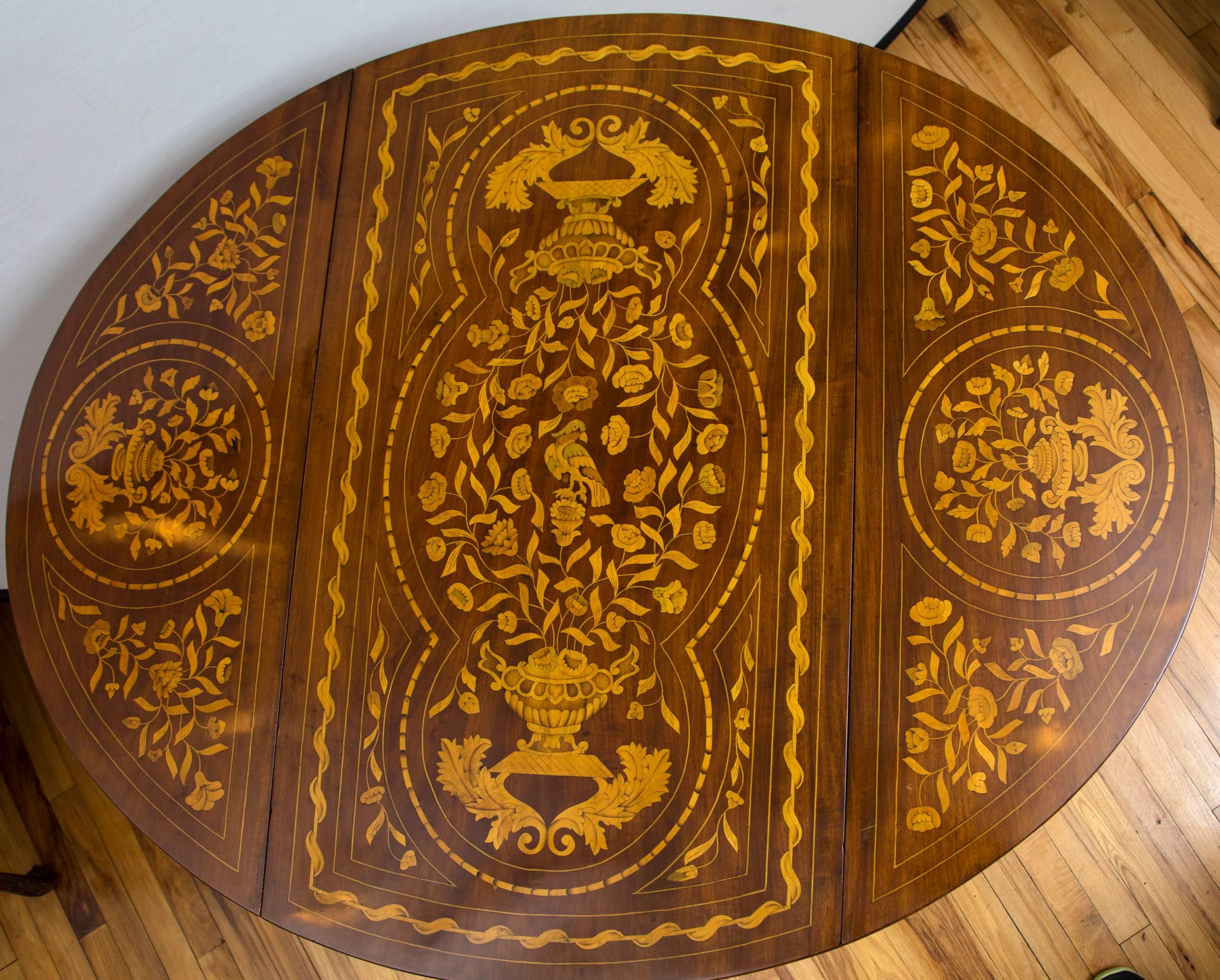 Late 18th Century Dutch Marquetry Inlaid Walnut Drop-Leaf Table In Good Condition In Mt Kisco, NY